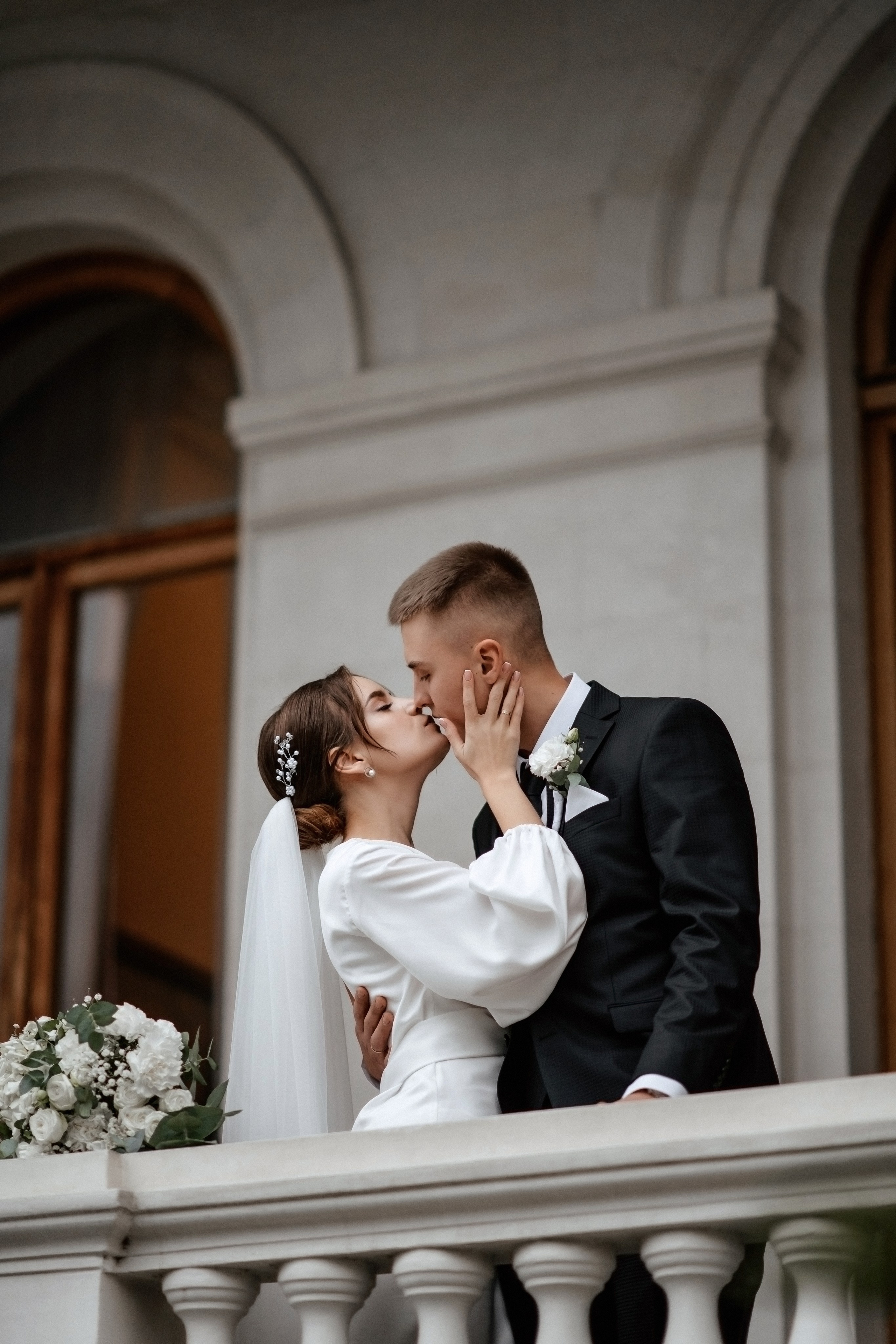 Свадебная фотосессия в Ливадийском дворце. Свадебный и семейный фотограф и видеограф, Крым, Москва, Санкт -Петербург