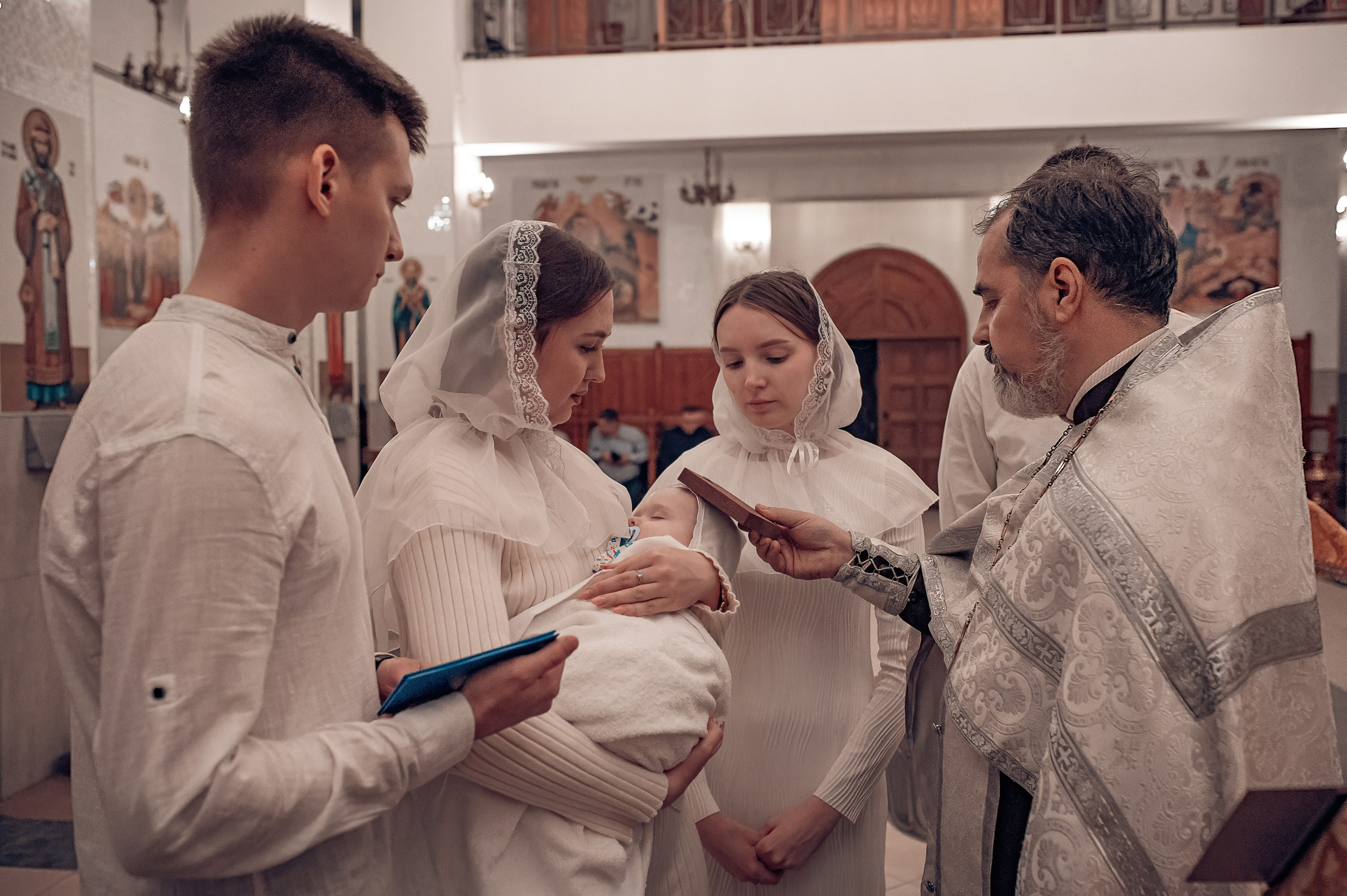 Крещение Максима в храме Феодора Тирона. Фотографы крещения/венчания  Красноярск Татьяна и Вячеслав Переваловы
