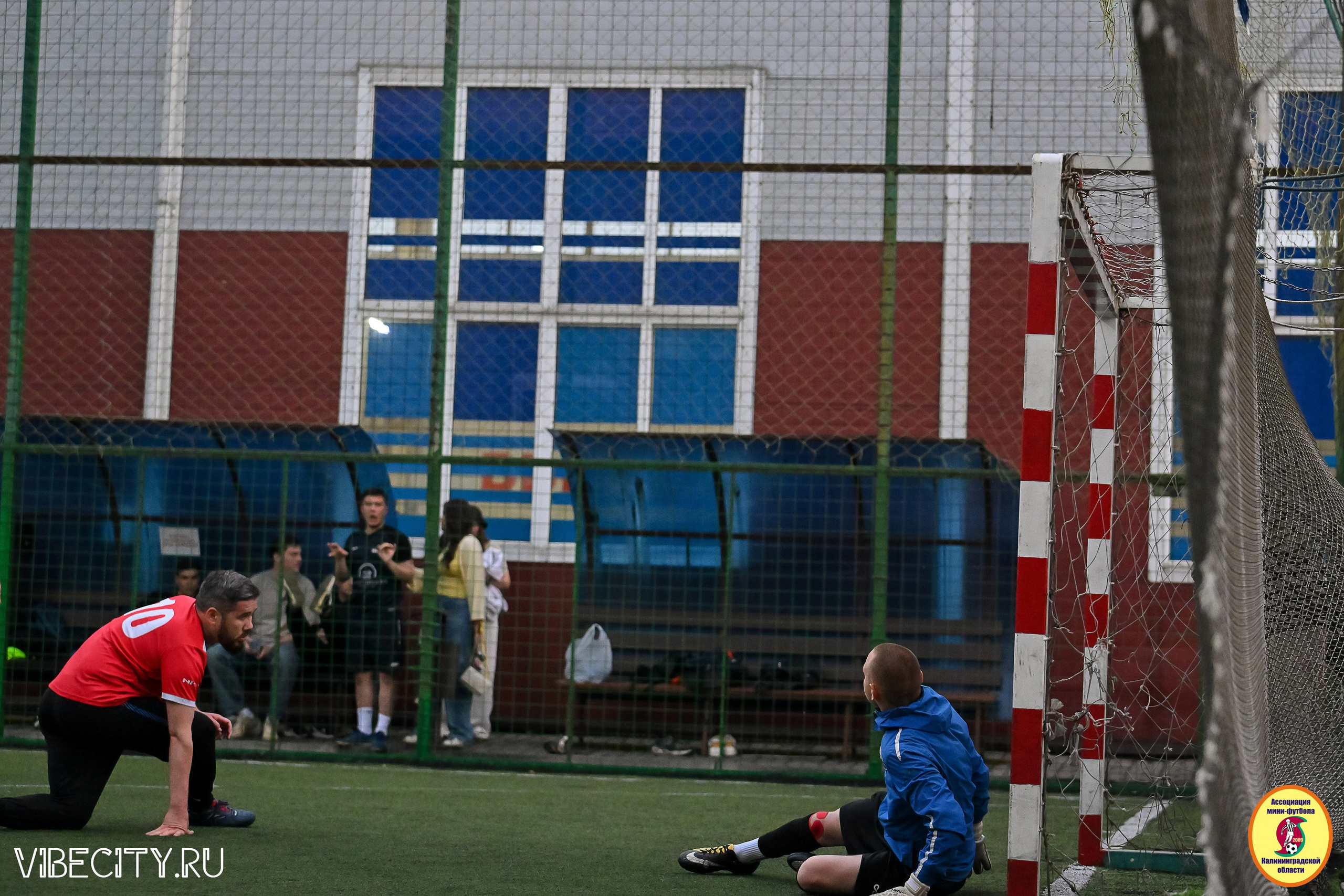 ИГРЫ МИНИ-ФУТБОЛЬНОЙ И КОРПОРАТИВНОЙ ЛИГИ. VIBECITY.RU Вайб Сити Ру Фоторепортажи Фотоотчеты Калининград