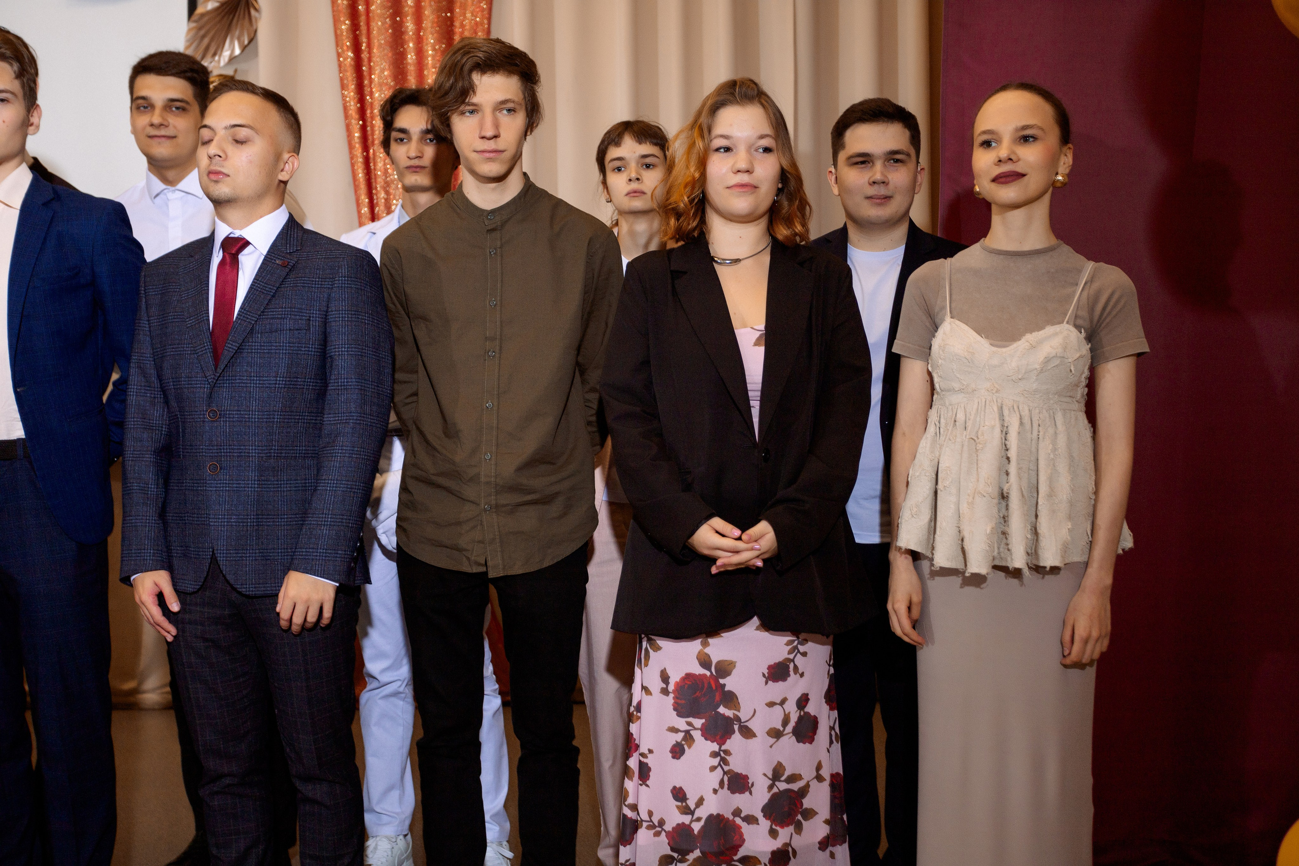 ВРУЧЕНИЕ АТТЕСТАТОВ: Пример. Все фото. Профессиональный фотограф в Ижевске Леша Петров