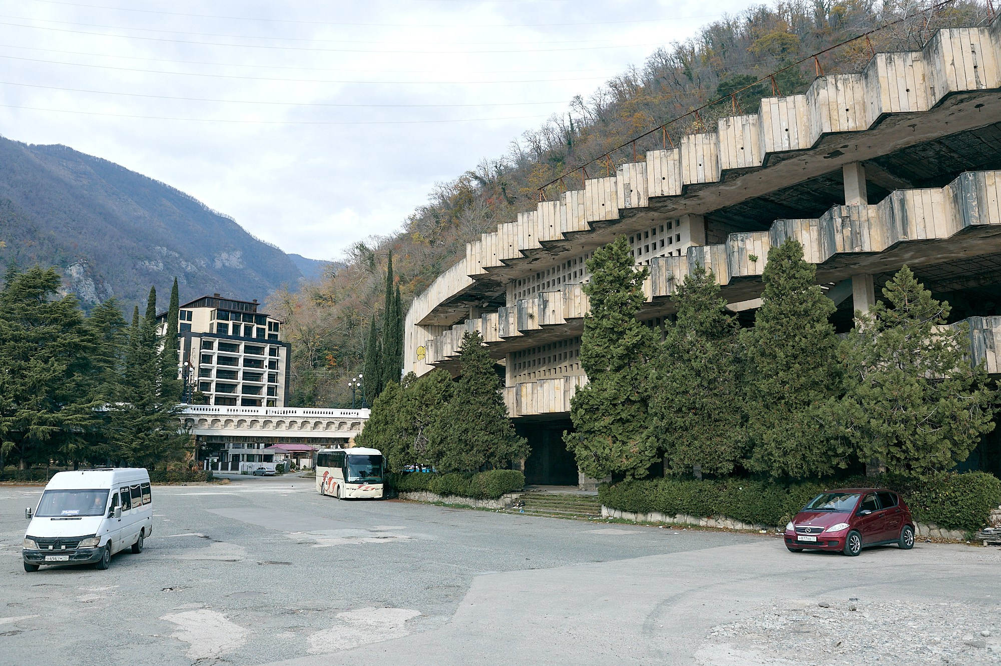 Гагра, Абхазия. Декабрь 2024. Фотографии отовсюду и обо всем