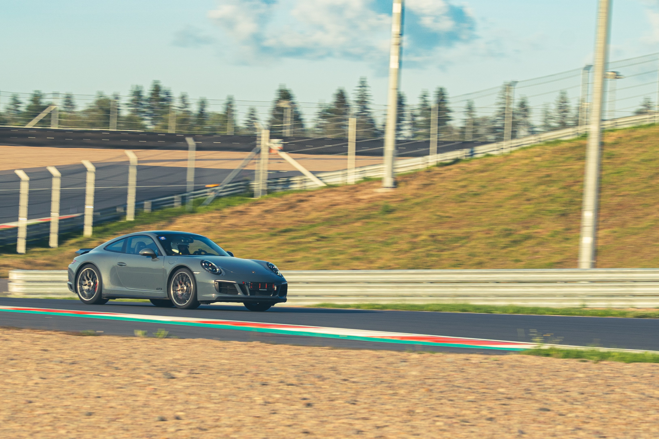 Трек-день Игора Драйв. Портретный и автомобильный фотограф в Санкт-Петербурге Евгений Черепанов