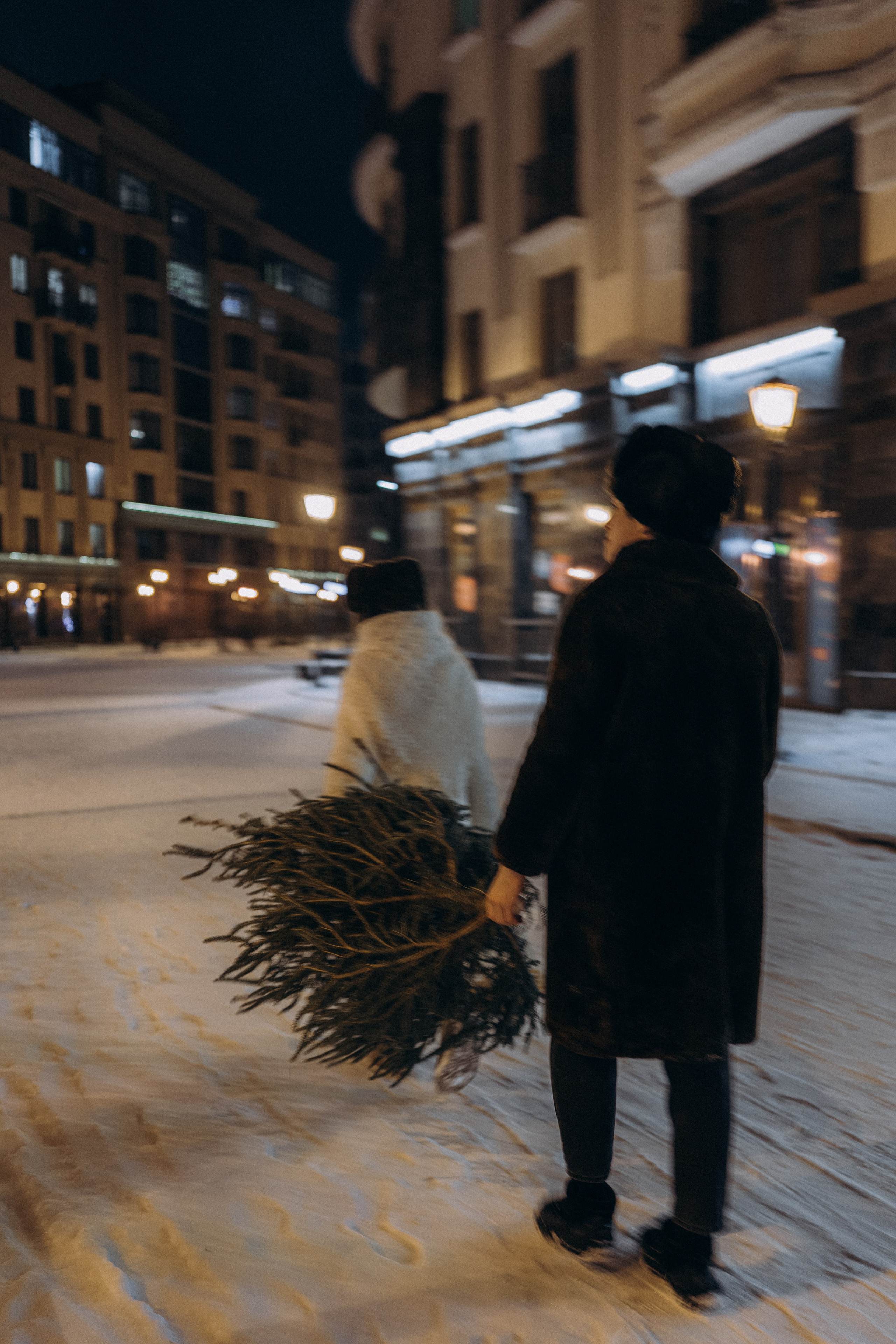 НОВОГОДНЯЯ ПРОГУЛКА ПАРЫ ПО ЧЕРНЫШЕВСКОЙ ПЕРЕД НОВЫМ ГОДОМ. Профессиональный фотограф, Санкт-Петербург — Виктория Богомолова