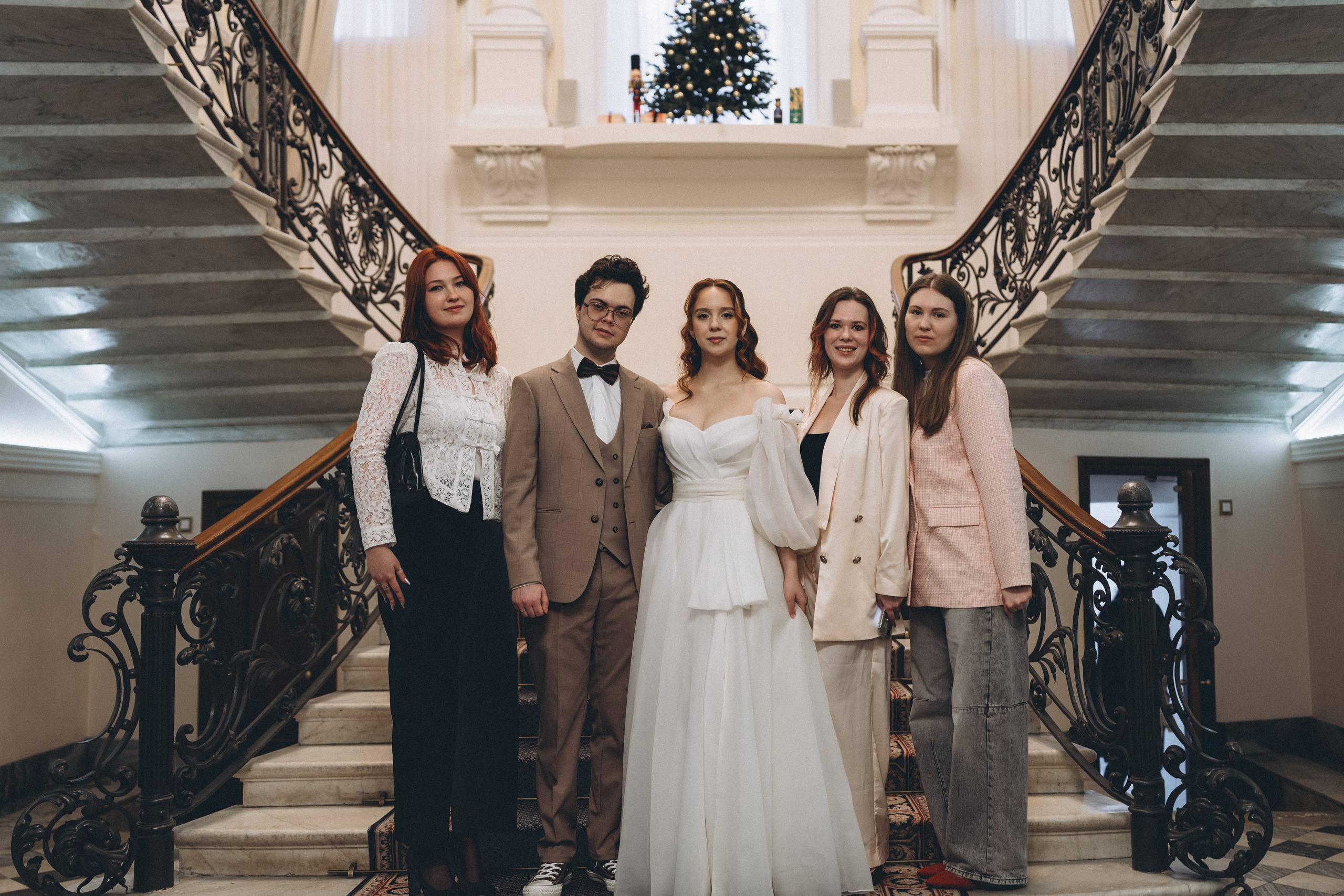 СВАДЕБНАЯ СЬЕМКА ВО ВТОРОМ ДВОРЦЕ С ГОСТЯМИ И ПРОГУЛКА В ТАВРИЧЕСКОМ САДУ. Профессиональный фотограф, Санкт-Петербург — Виктория Богомолова