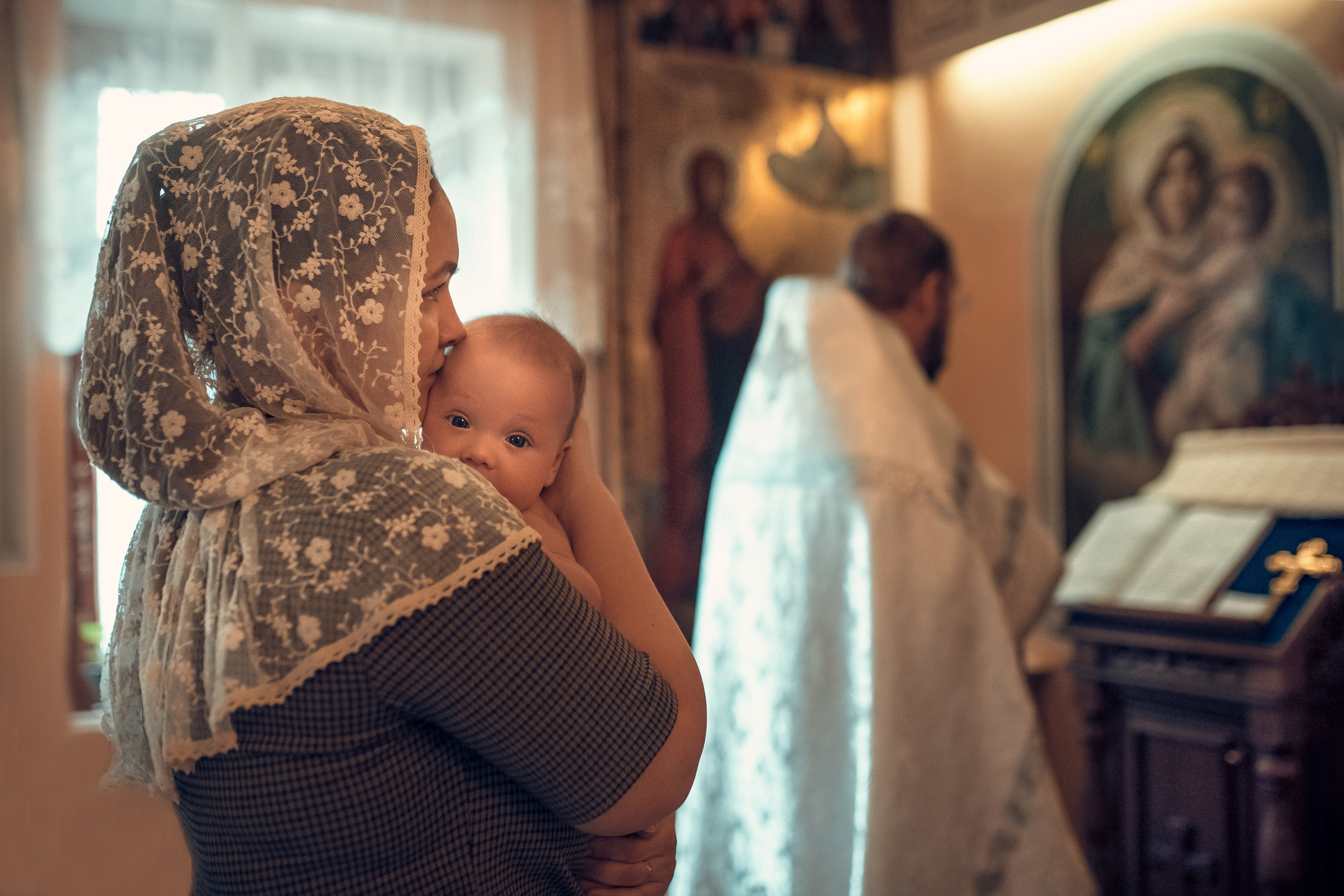 Таинство Крещения Церковь Иоакима и Анны при Борисоглебском соборе. Семейный фотограф Олеся Батурина Рязань