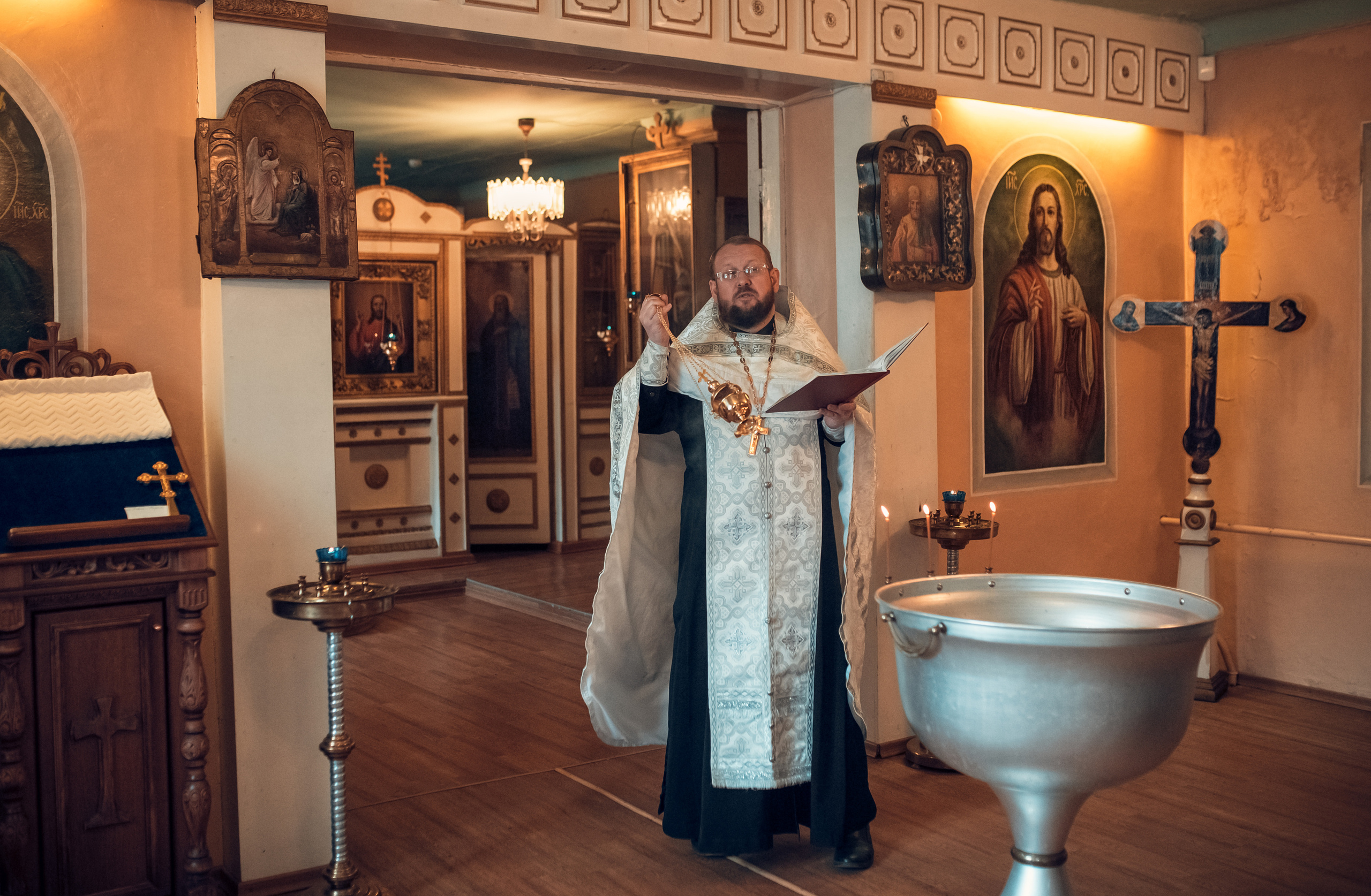 Таинство Крещения Церковь Иоакима и Анны при Борисоглебском соборе. Семейный фотограф Олеся Батурина Рязань