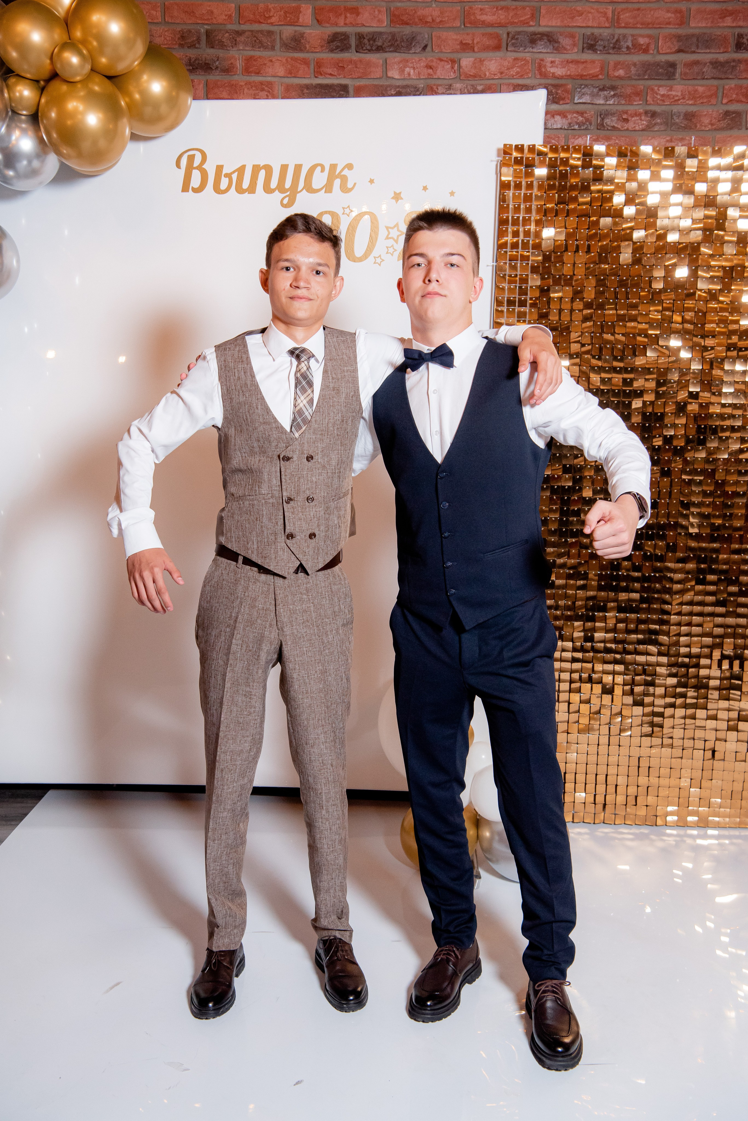 30 Школа. Вручение и Банкет. ДК Юбилейный и Банхоф. Фотограф в Волгограде и Волжском Александр Горбань