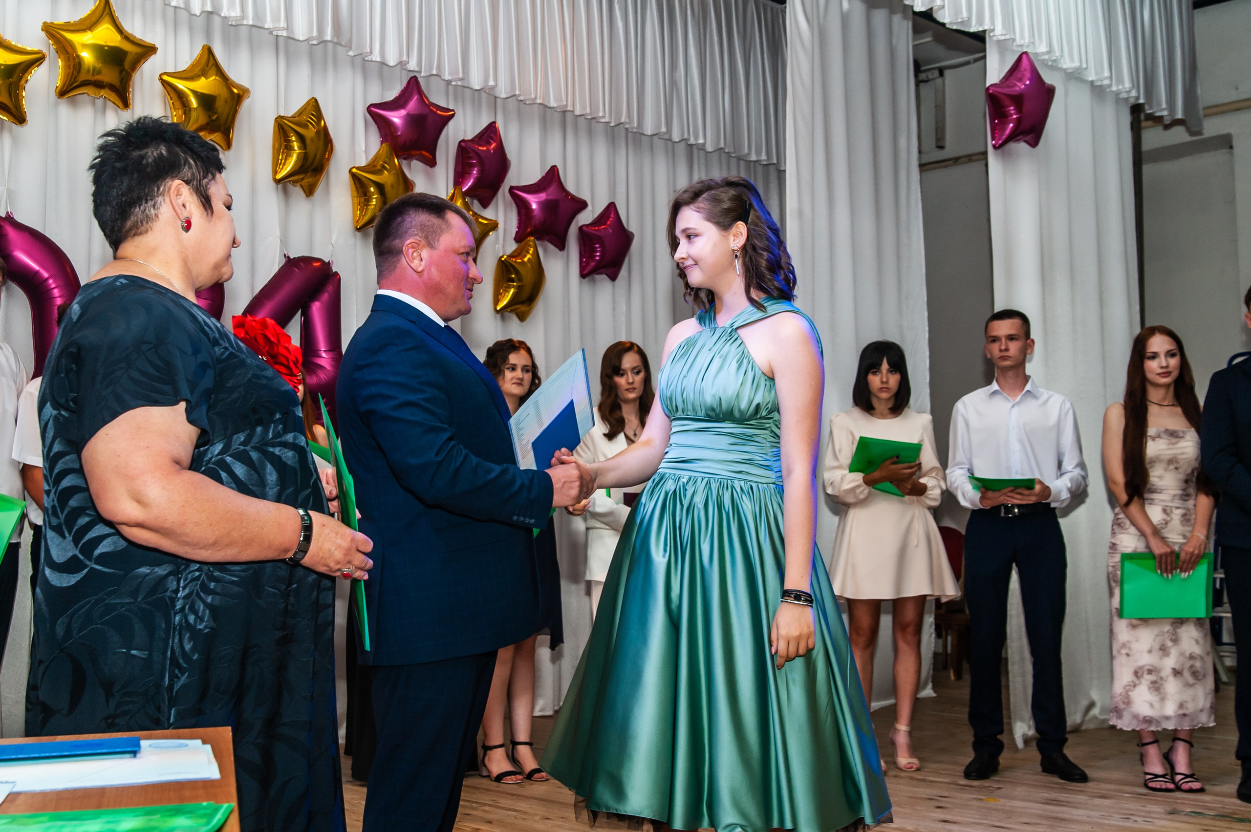 Выпускной МАОУ СОШ № 17 им. Эдуарда Есаяна. Свадебный и семейный фотограф Денис Лукьянов в Краснодаре, Краснодарском крае и Республике Крым