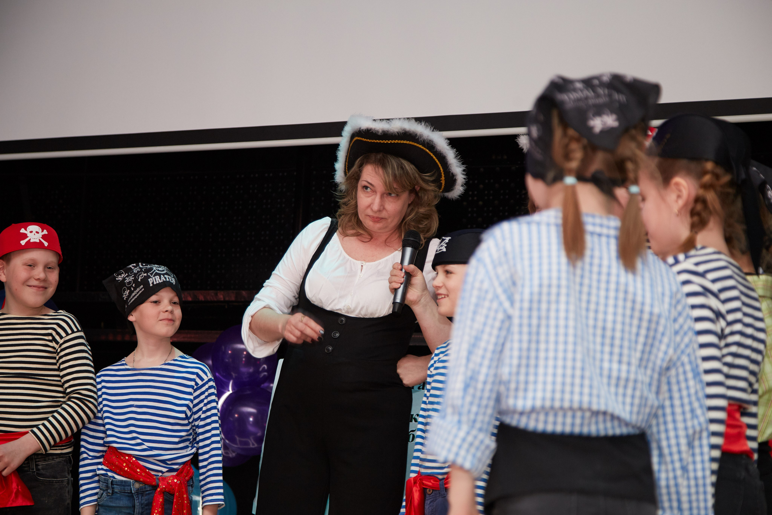 Последний звонок. Фотограф Савченко Люба. Москва