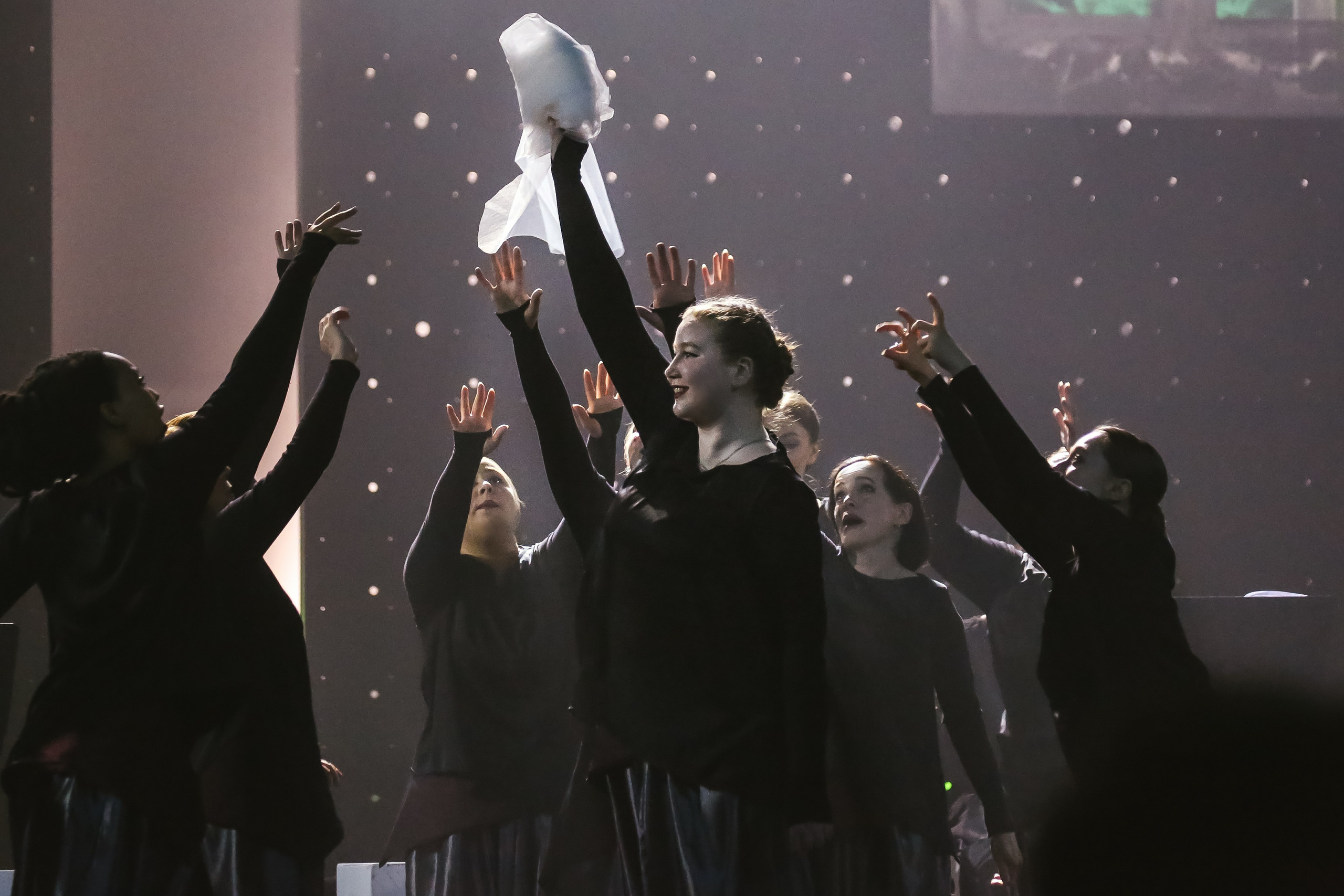 Опера "Красное": Сны погибших об Испании. Дарья Письменюк / Darya Leitstern — фотограф, музыкант, журналист, путешественник