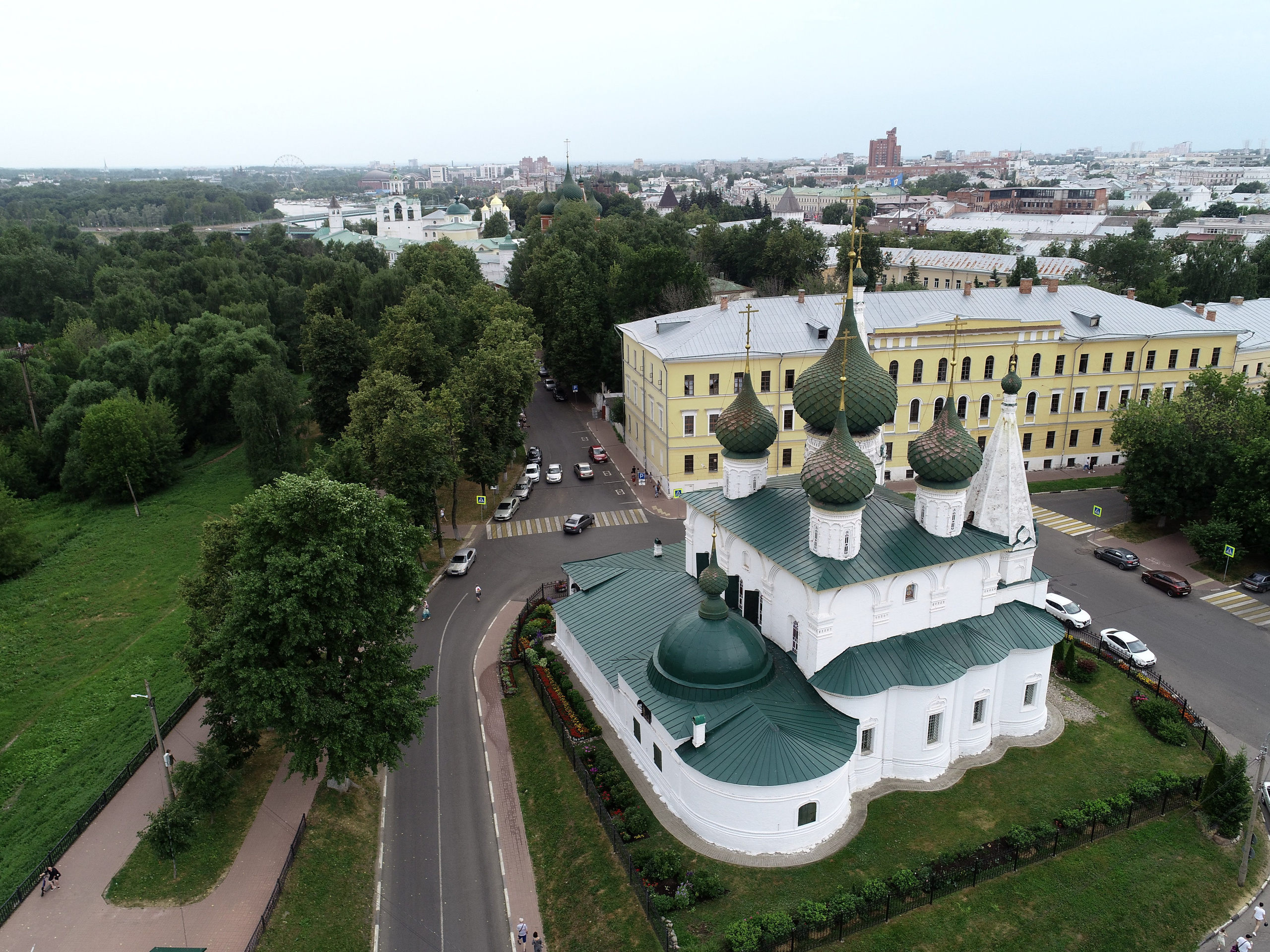 Аэросъёмка в Ярославле дрон квадрокоптер — портфолио Грибов Медиа. Фото и видеосъёмка в Ярославле | Грибов Медиа контент студия  — от 2500 ₽/час