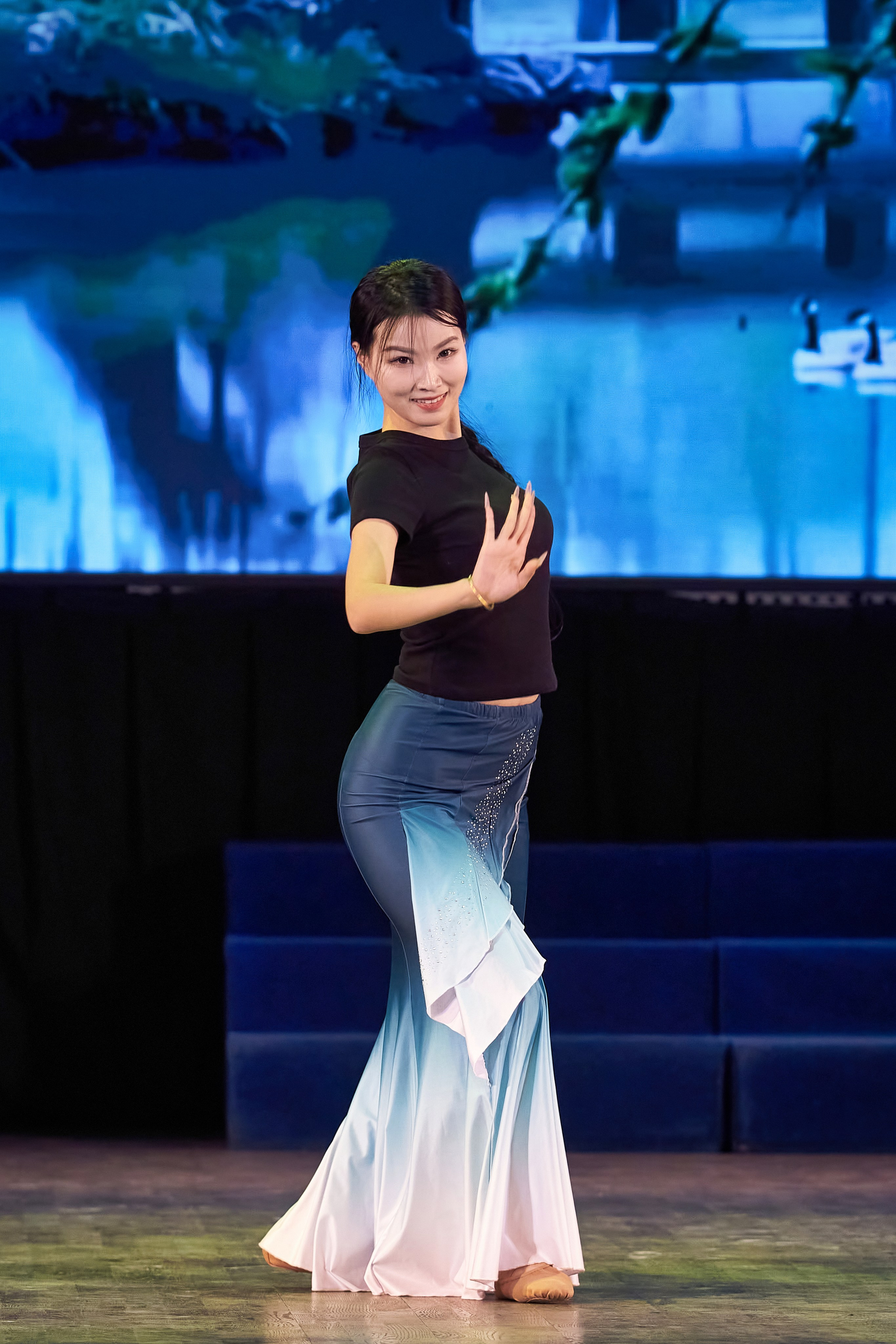 Лю Вэй. Китай. Танец встречи с весной