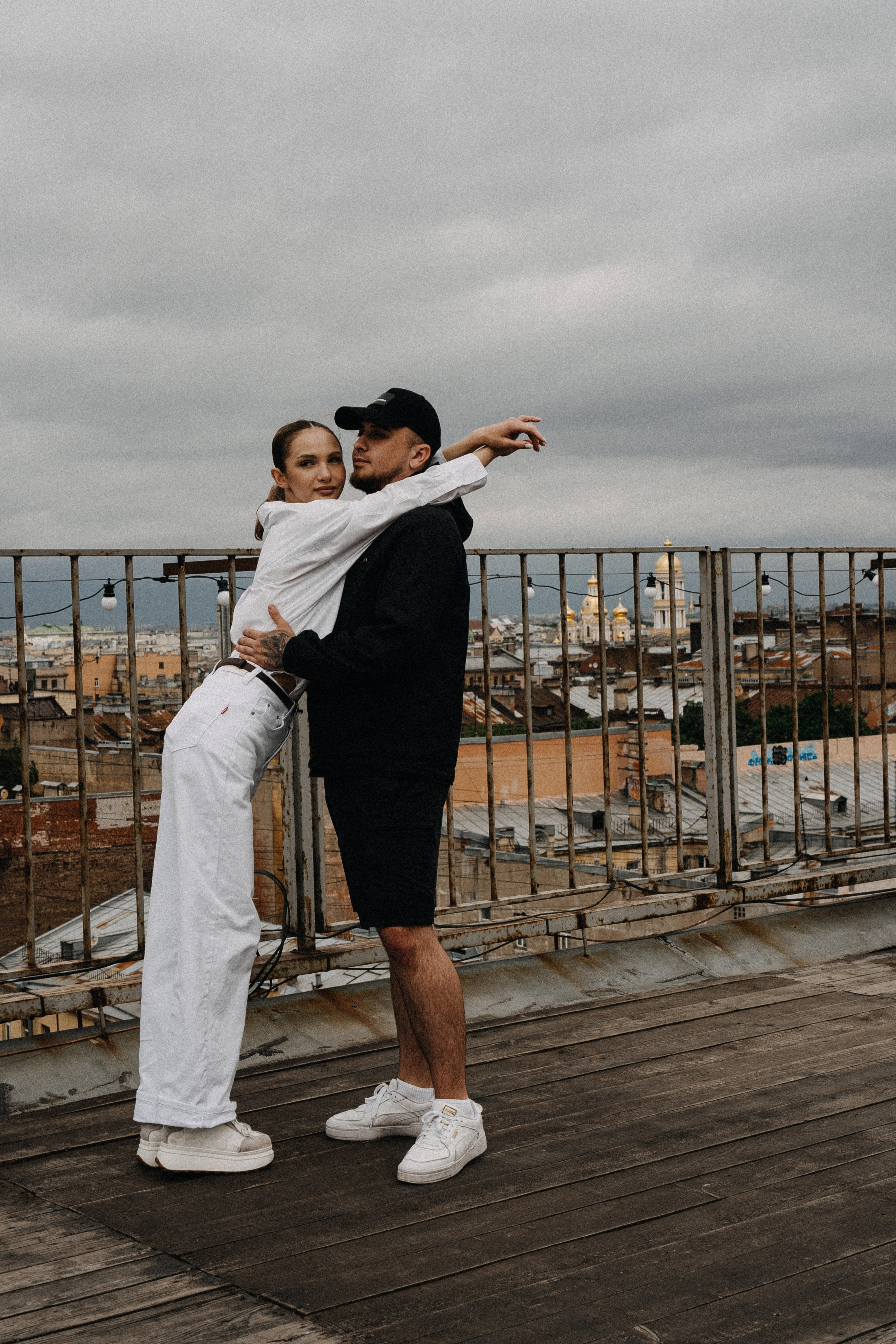 МЫ ГУЛЯЛИ ПРО КРЫШАМ ПИТЕРА. Профессиональный фотограф, Санкт-Петербург — Виктория Богомолова