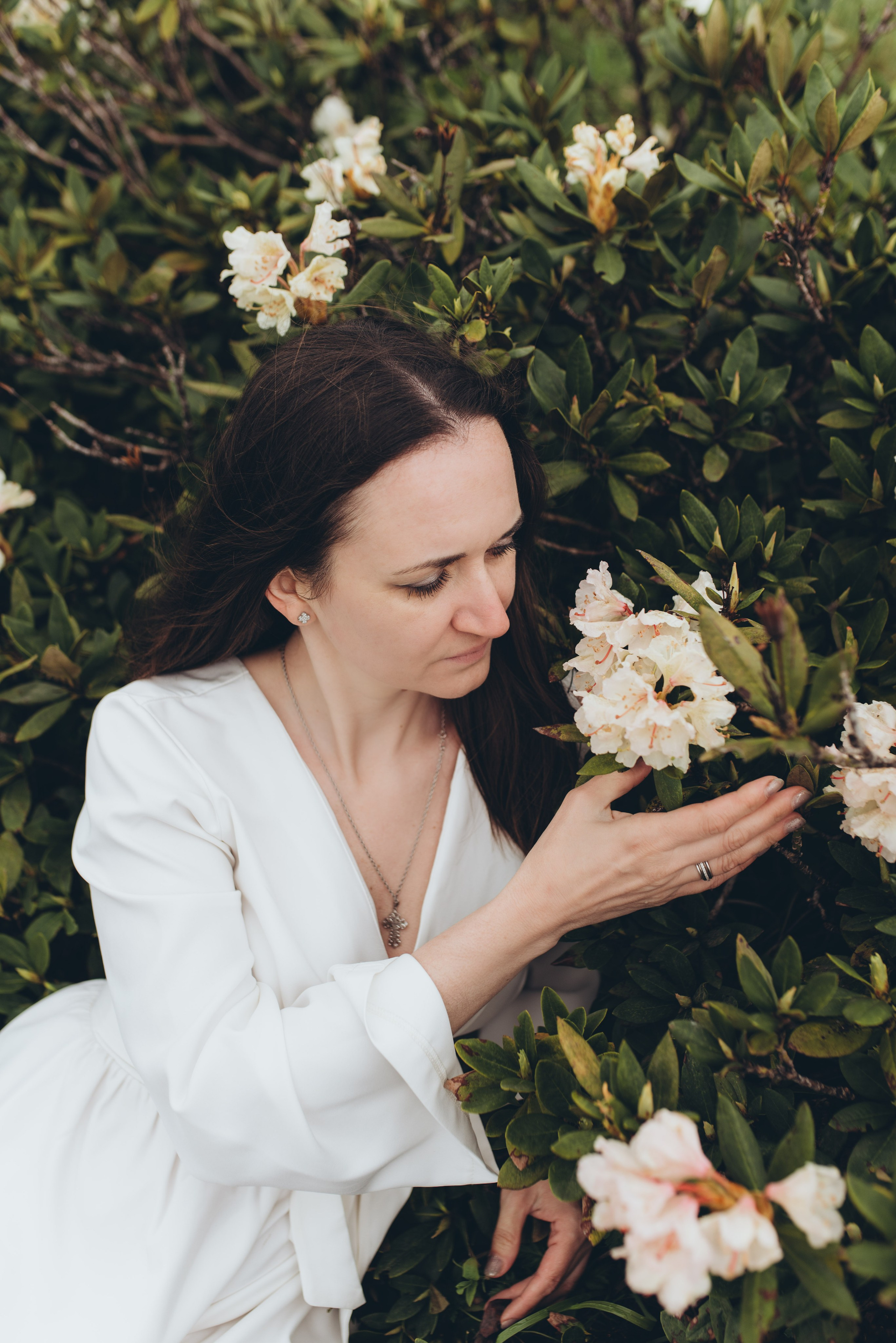 Фотосессия в горах Красной поляна Сочи цветение рододендрона. Фотограф в Сочи — Маргарита Поганова