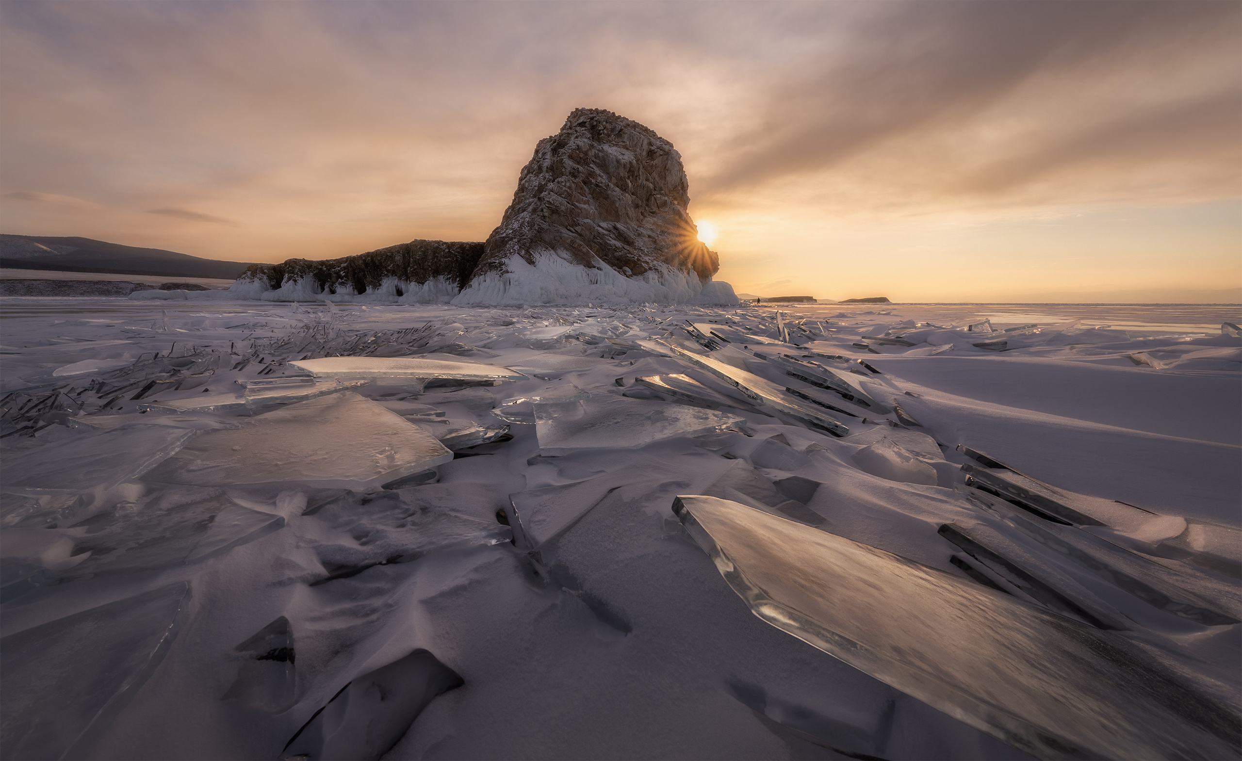 Закат на Байкале