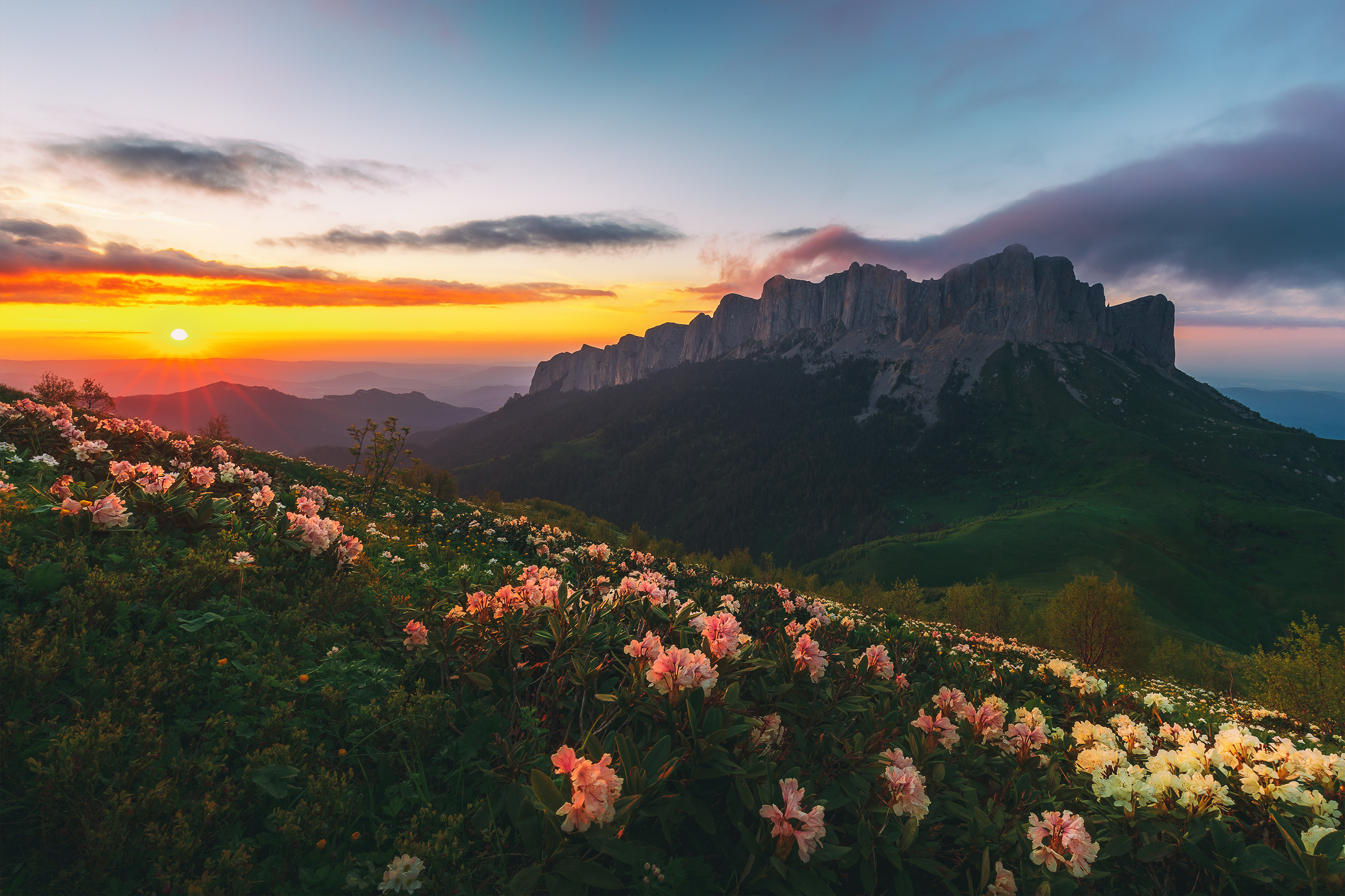 Закат в горах, Большой Тхач