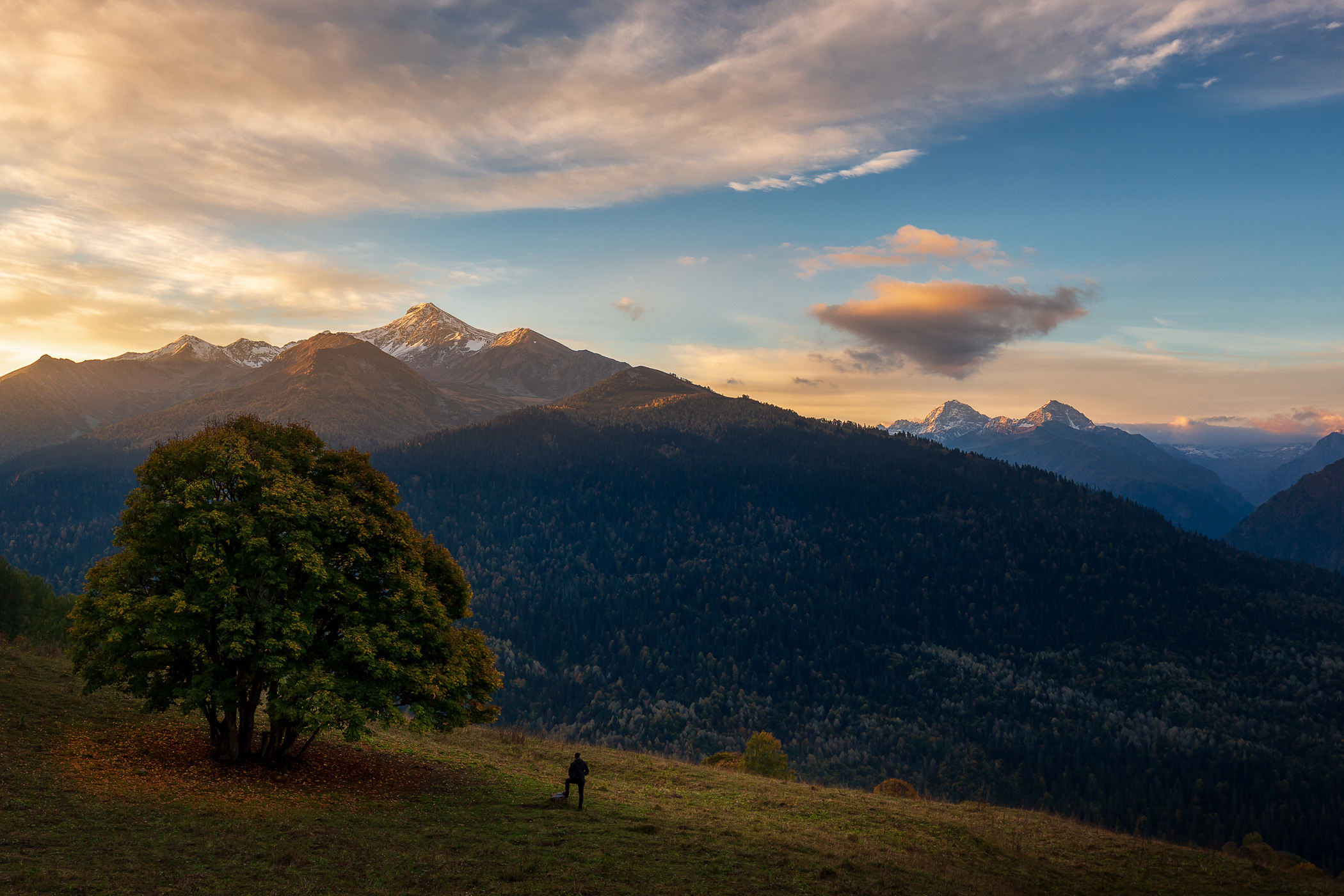 Рассвет в горах Архыза