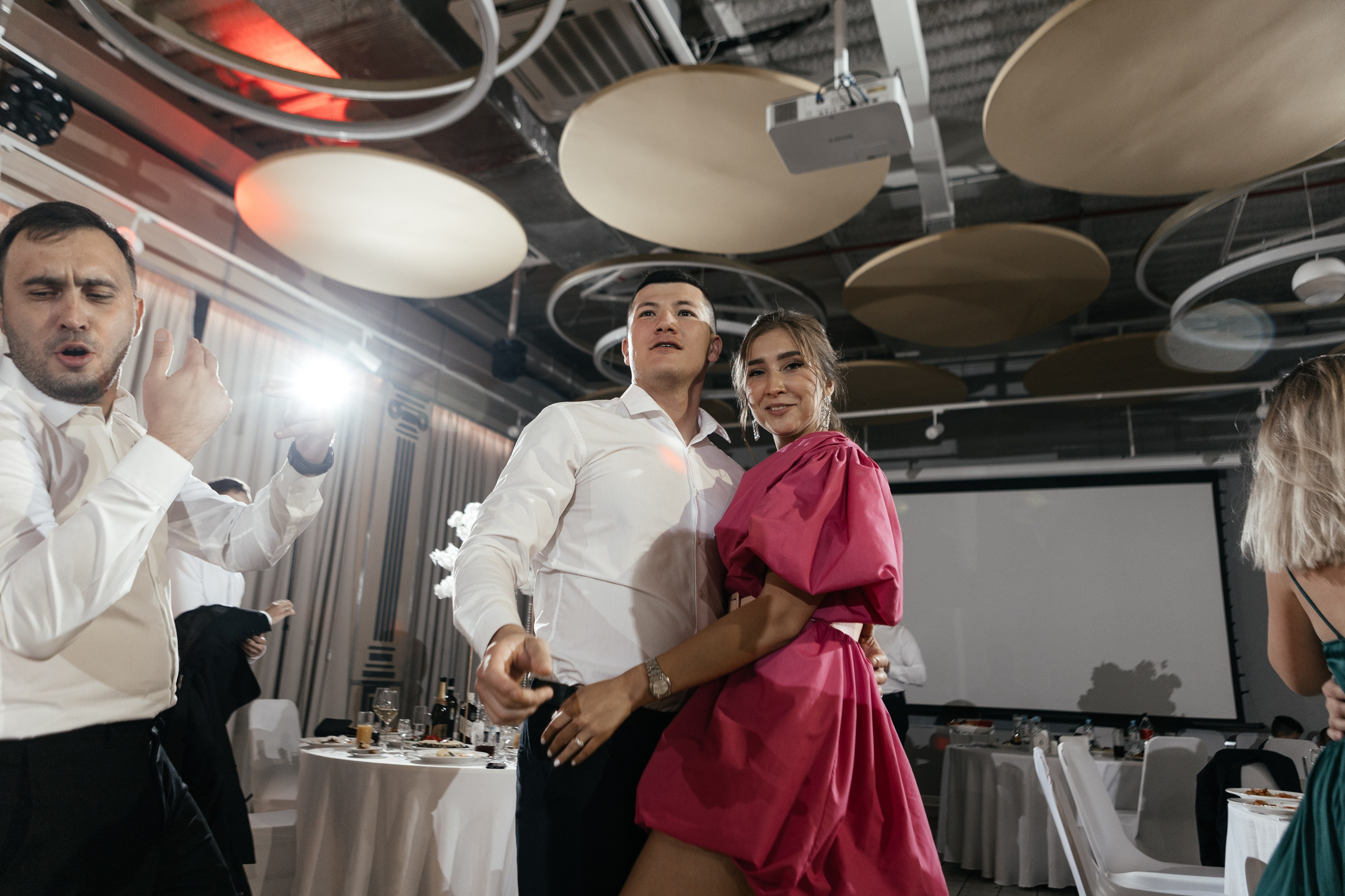 Свадебный фотограф Уфа — Руслан ГабдлисламовЖивые эмоции, красивые кадры, воспоминания на всю жизнь.Работаю по всей Республике Башкортоста. Свадебный фотограф Уфа Руслан Габдлисламов