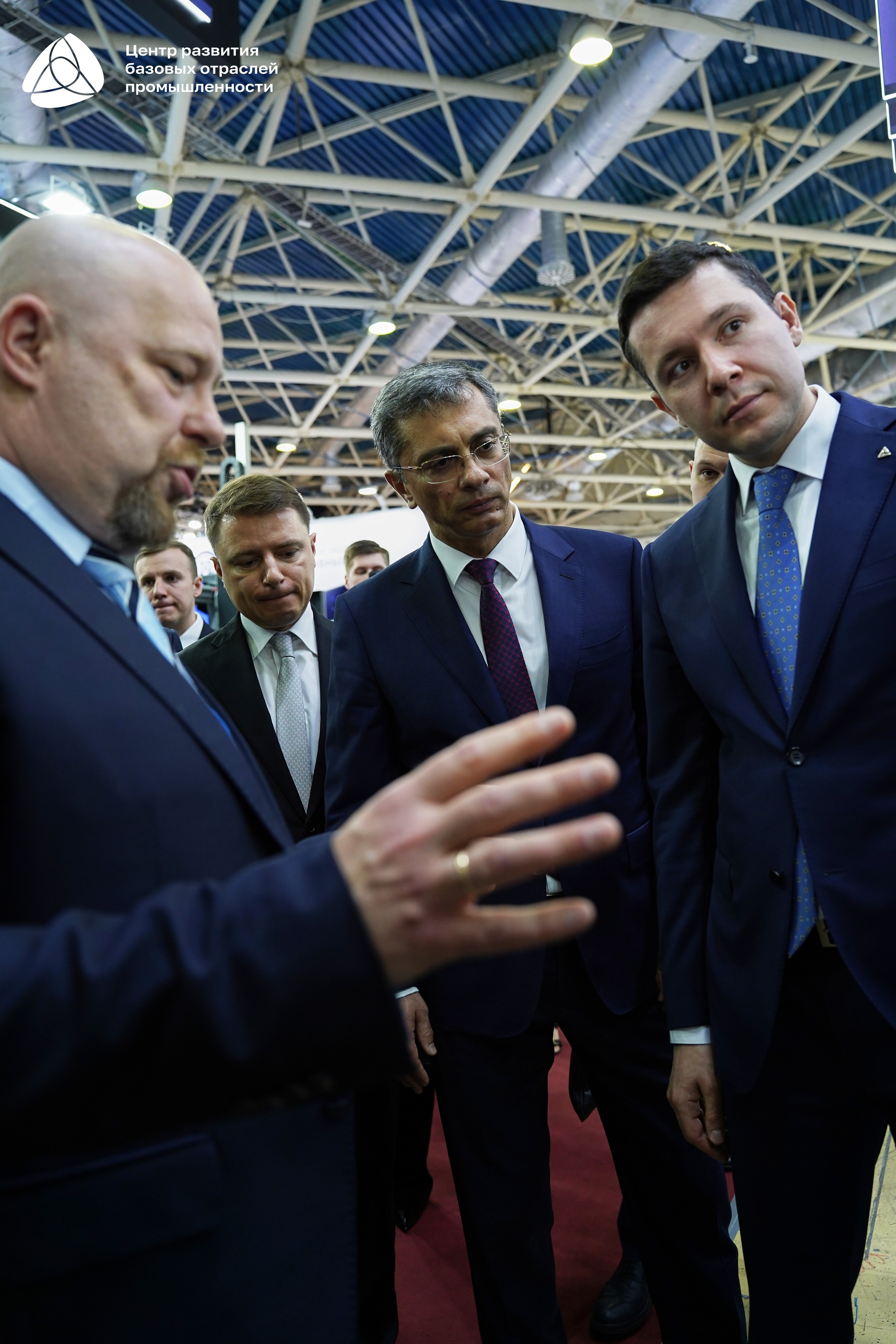 ЭКСПОЦЕНТР Алиханов. Фотограф