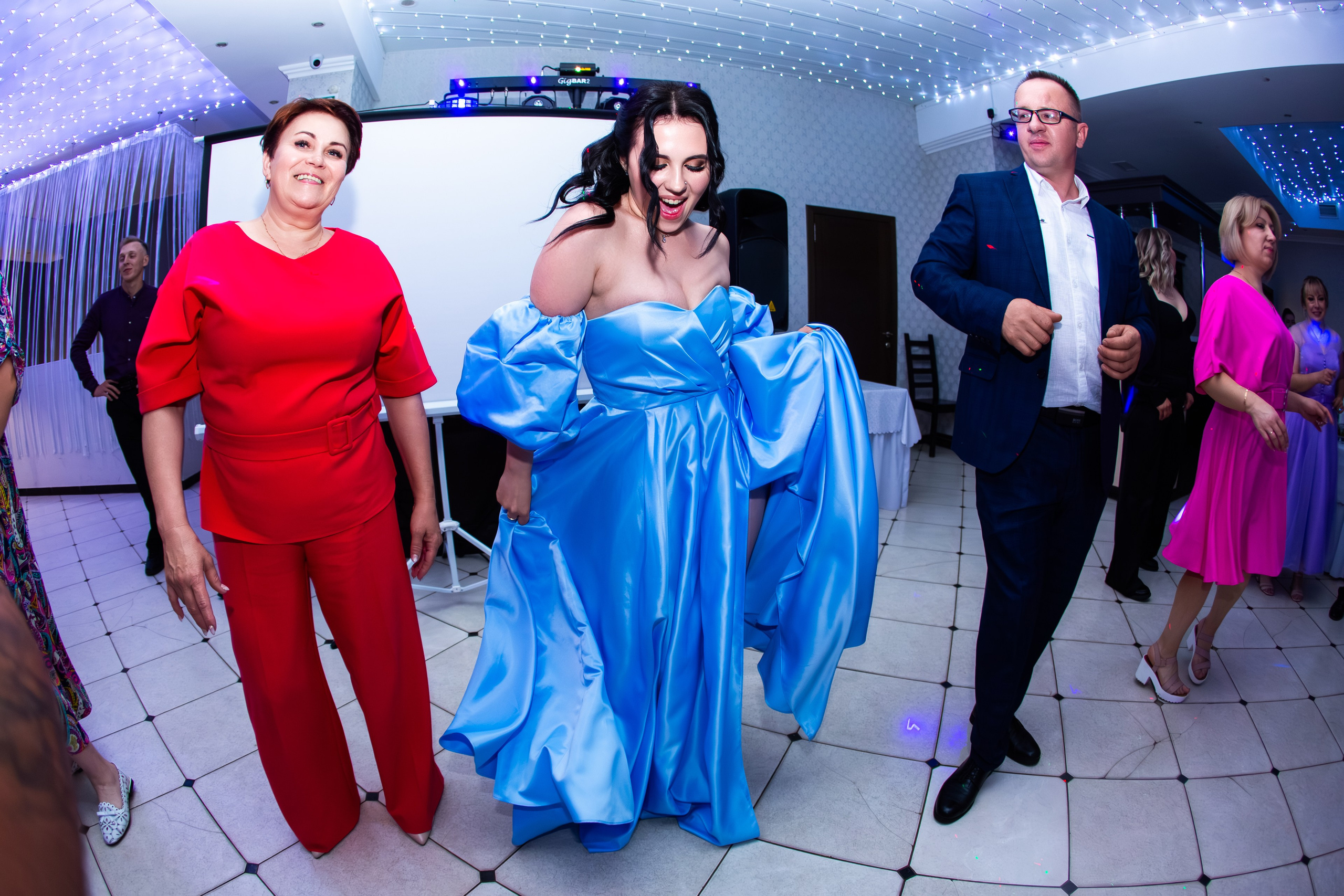 ВЫПУСКНОЙ ВЕЧЕР 2025 4 ШКОЛА. Профессиональный фотограф в Мценске и Орловской области