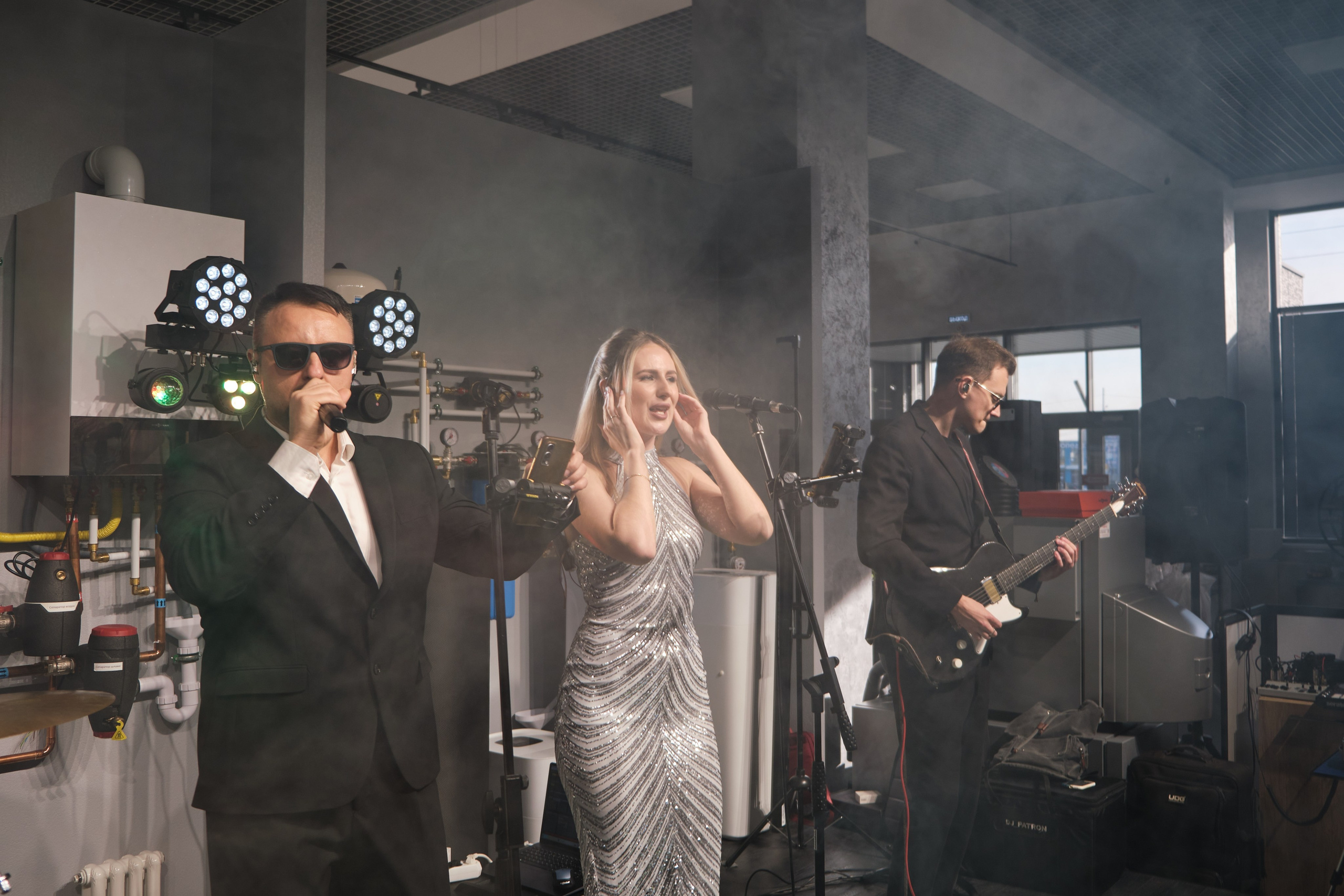 Открытие салона 100 градусов. Антон Ив