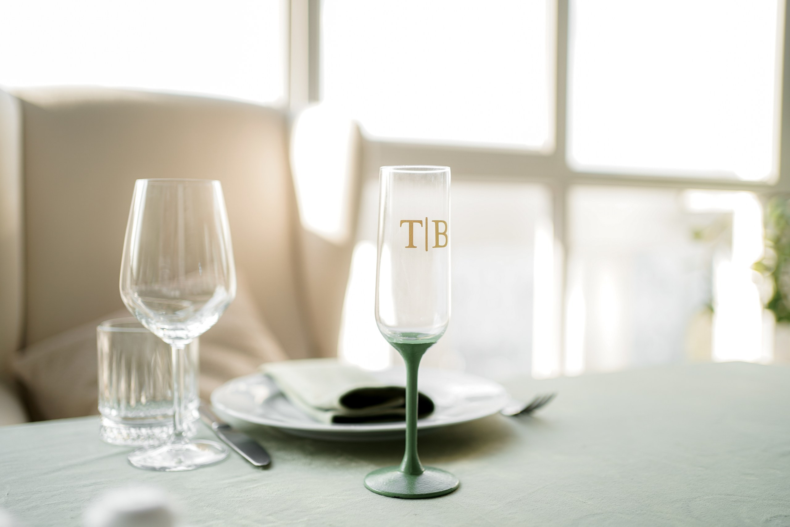 Свадебная фотосессия банкета в Ростове-на-Дону. Выездная регистрация. Свадебный фотограф в Ростове-на-Дону. Таинство Крещения и Венчания, семейные фотосессии. Алёна Чёботова