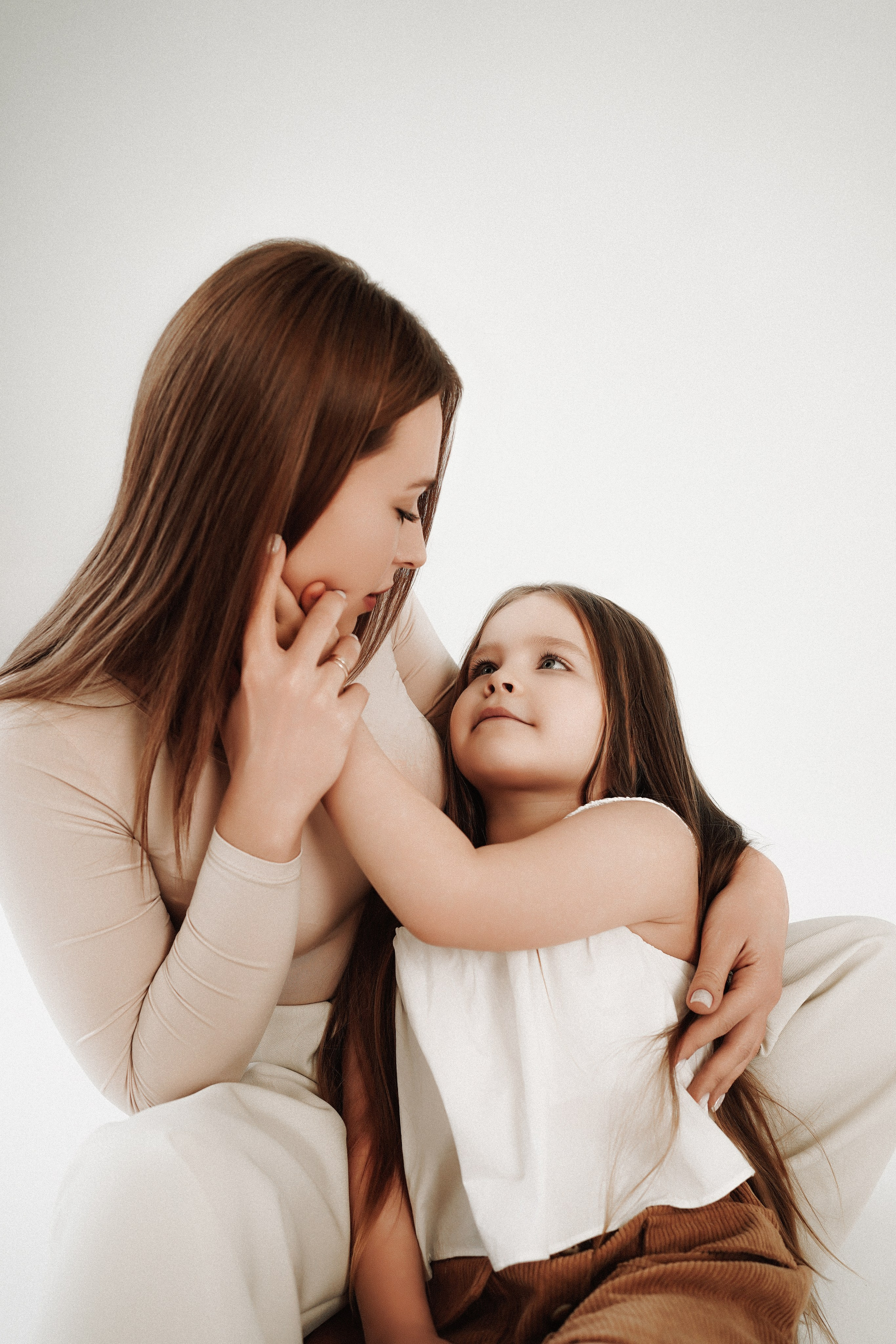 Семейная фотосессия в фотостудии. Фотограф Ростов-на-Дону. Свадебный фотограф в Ростове-на-Дону. Таинство Крещения и Венчания, семейные фотосессии. Алёна Чёботова