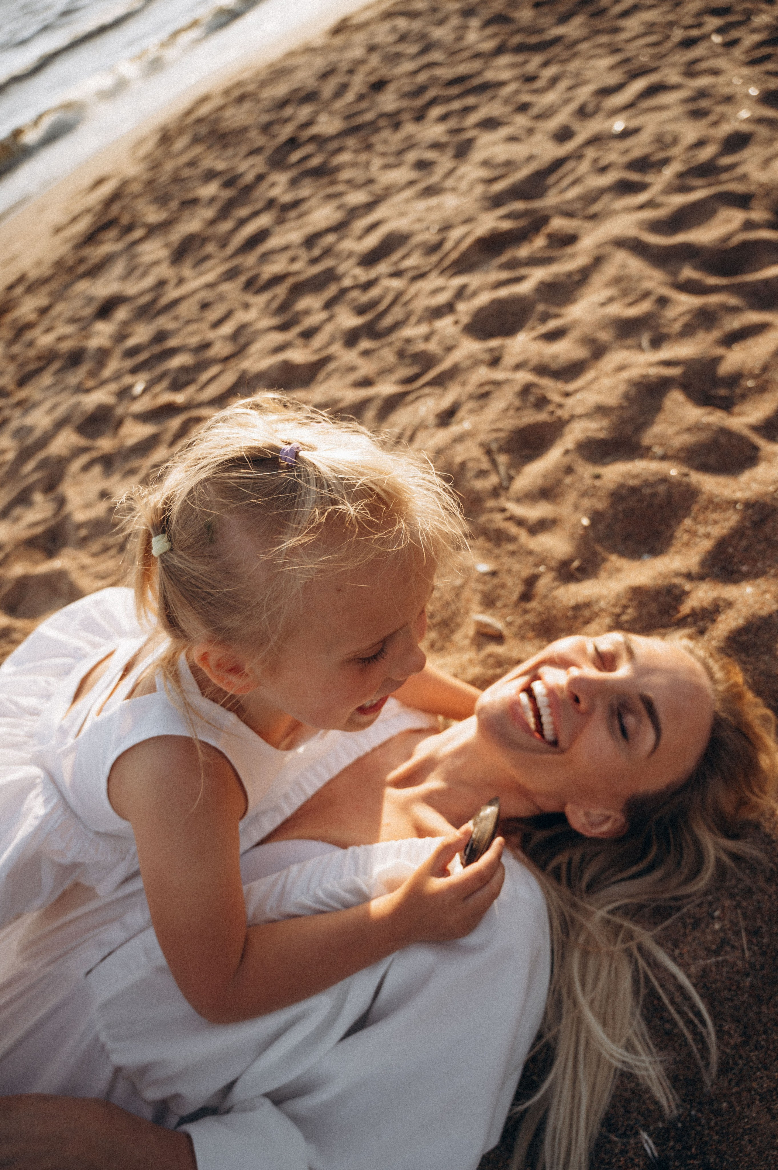Юлия. Профессиональный фотограф беременности в СПБ. Стильные фотосессии беременности в стиле минимализм и классическая фотография