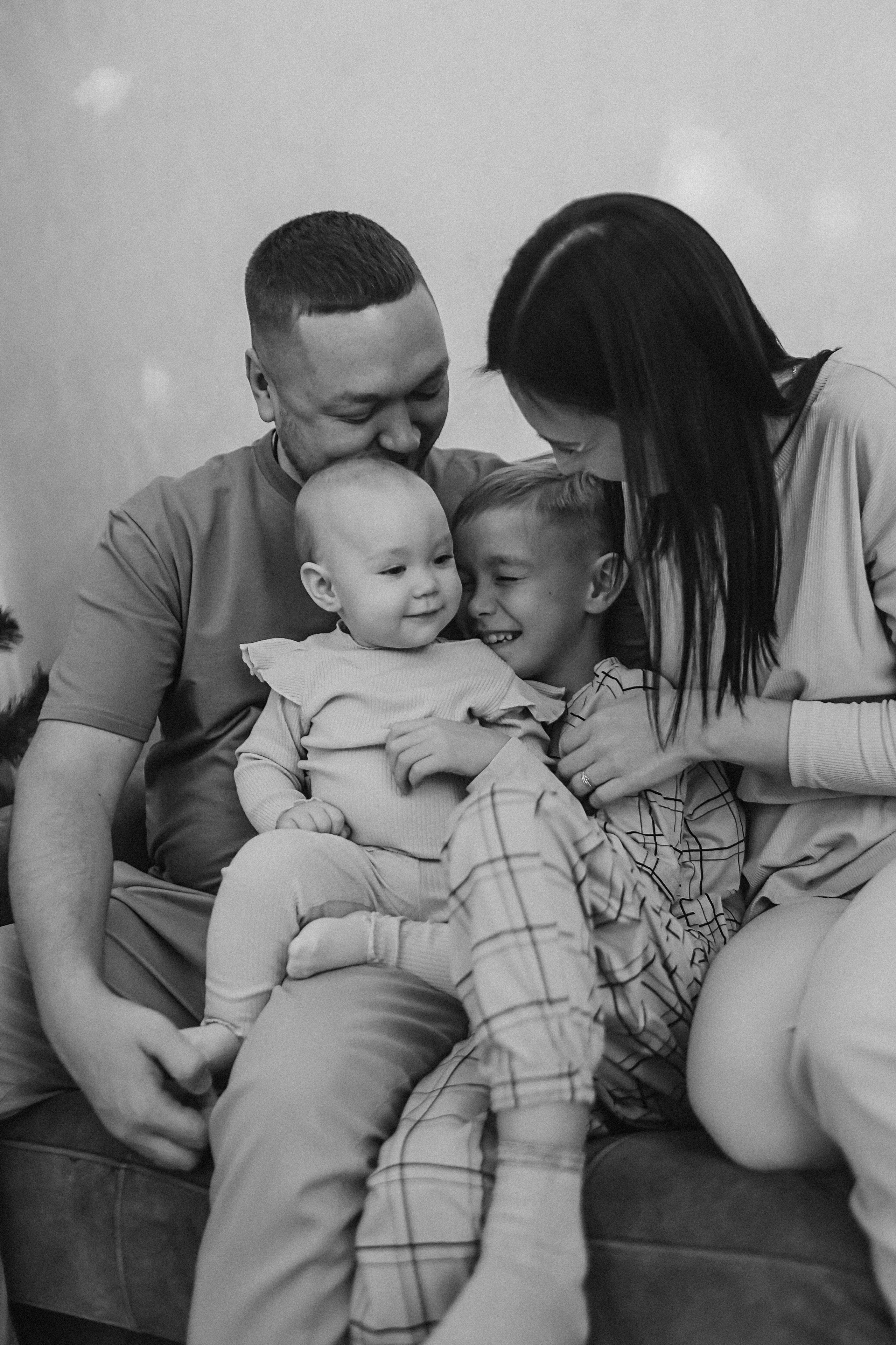 Дома. Семейный фотограф Тюмень, фотограф на роды Салмина Мария