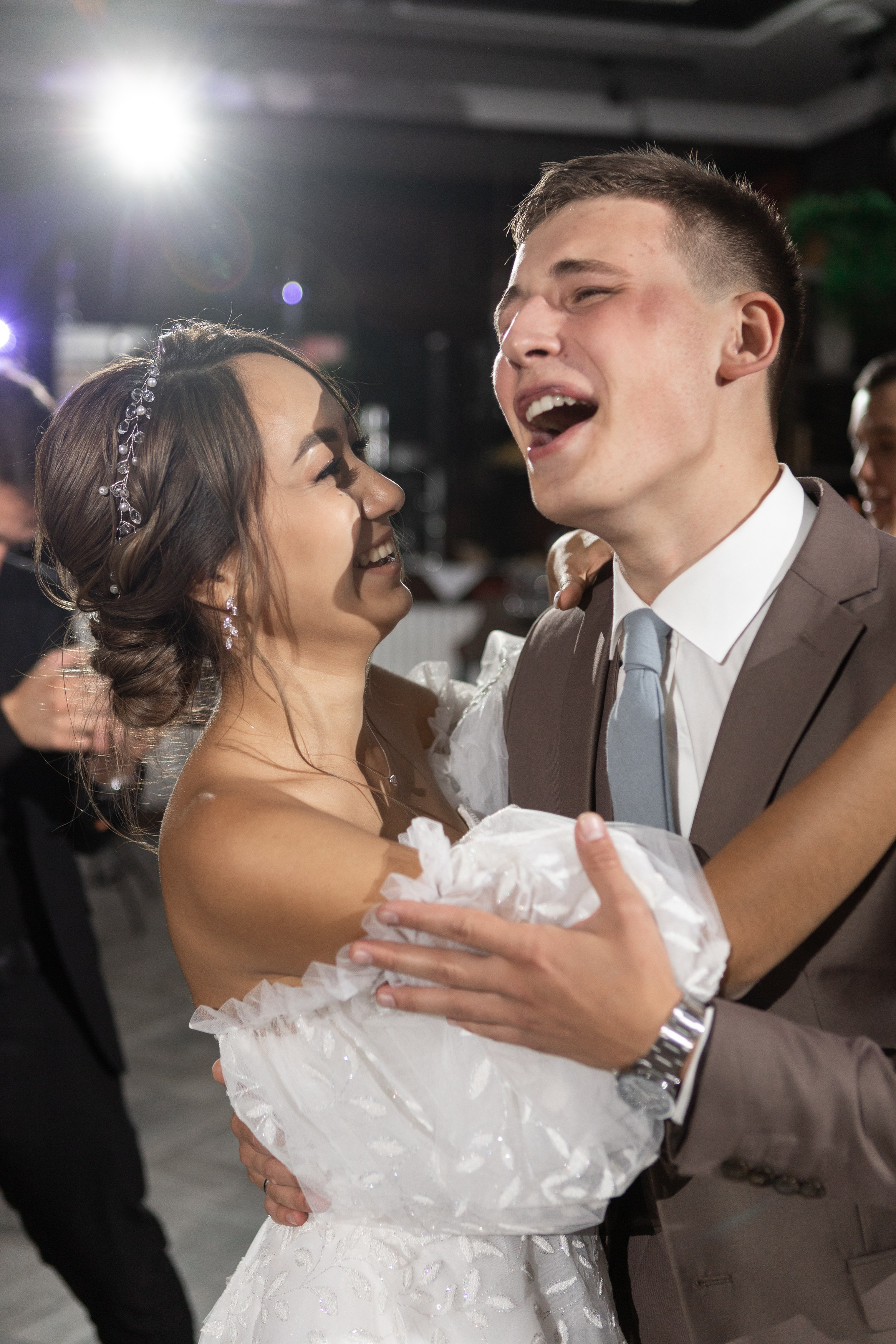 Свадебный фотограф Уфа — Руслан ГабдлисламовЖивые эмоции, красивые кадры, воспоминания на всю жизнь.Работаю по всей Республике Башкортоста. Свадебный фотограф Уфа Руслан Габдлисламов