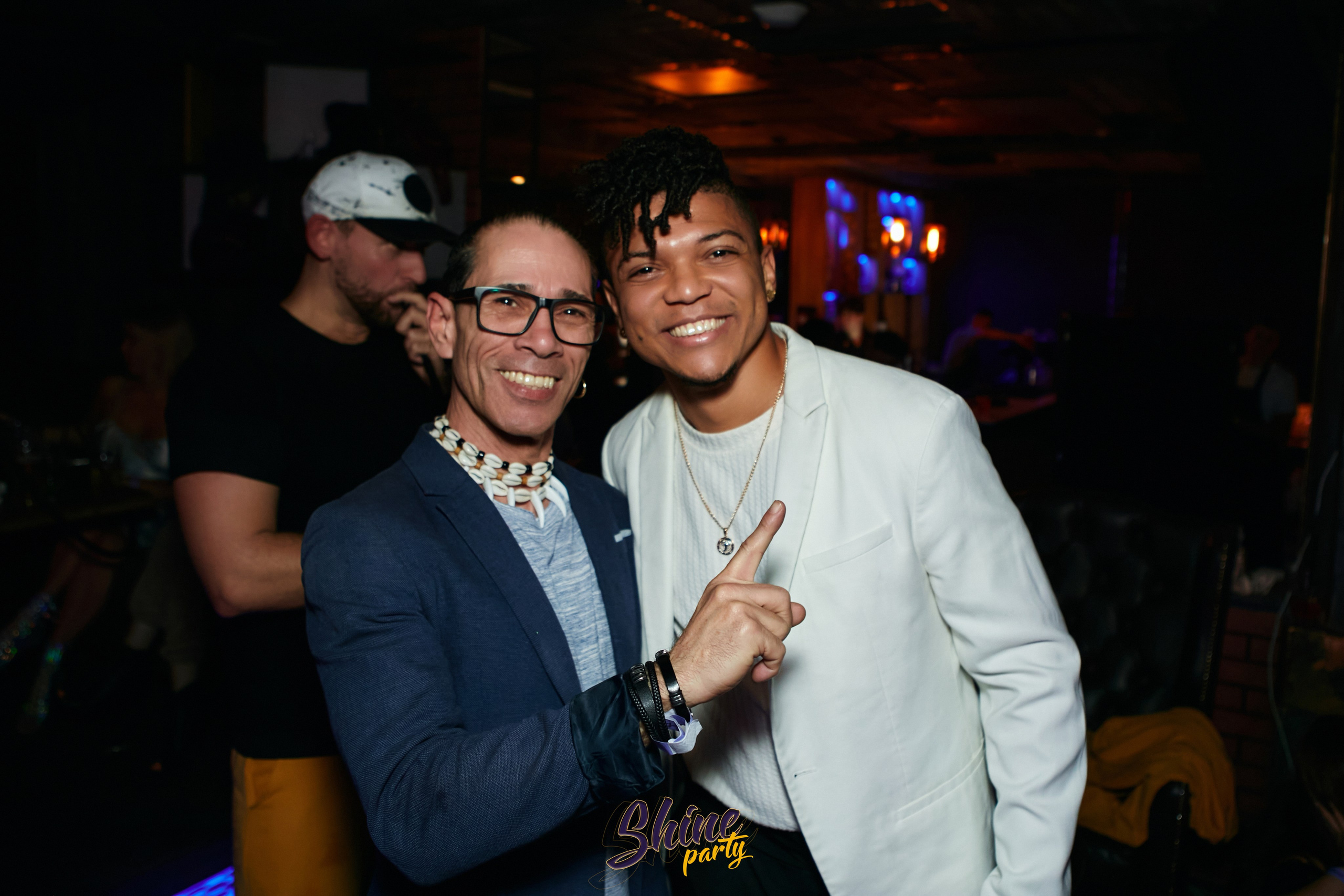 Shine party bachata. Свадебный фотограф