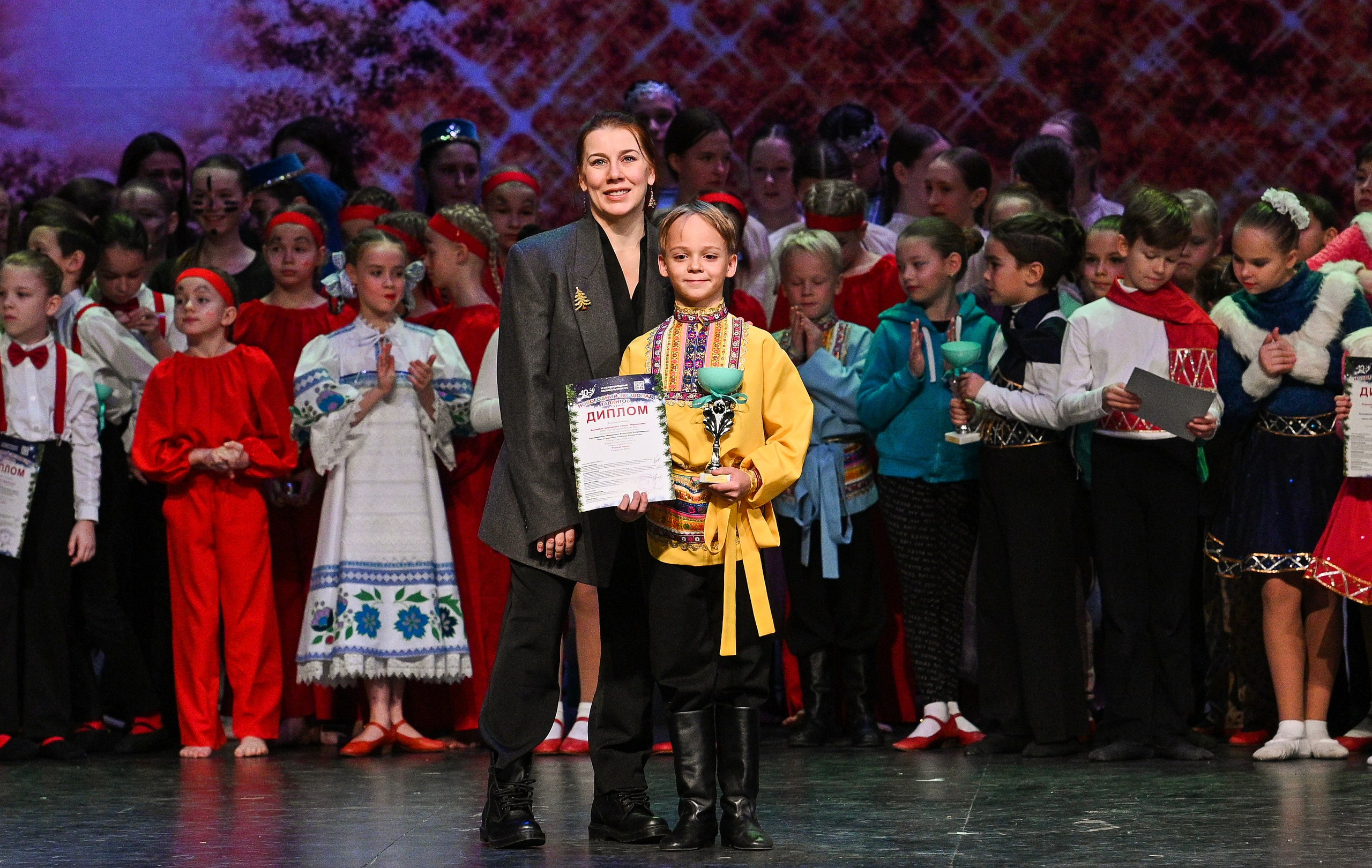 14.11.2024 «Новогодний Звездопад Талантов» Фестивальное движение «Шаг к мечте» г. Москва. Медиастудия Фото Концепт
