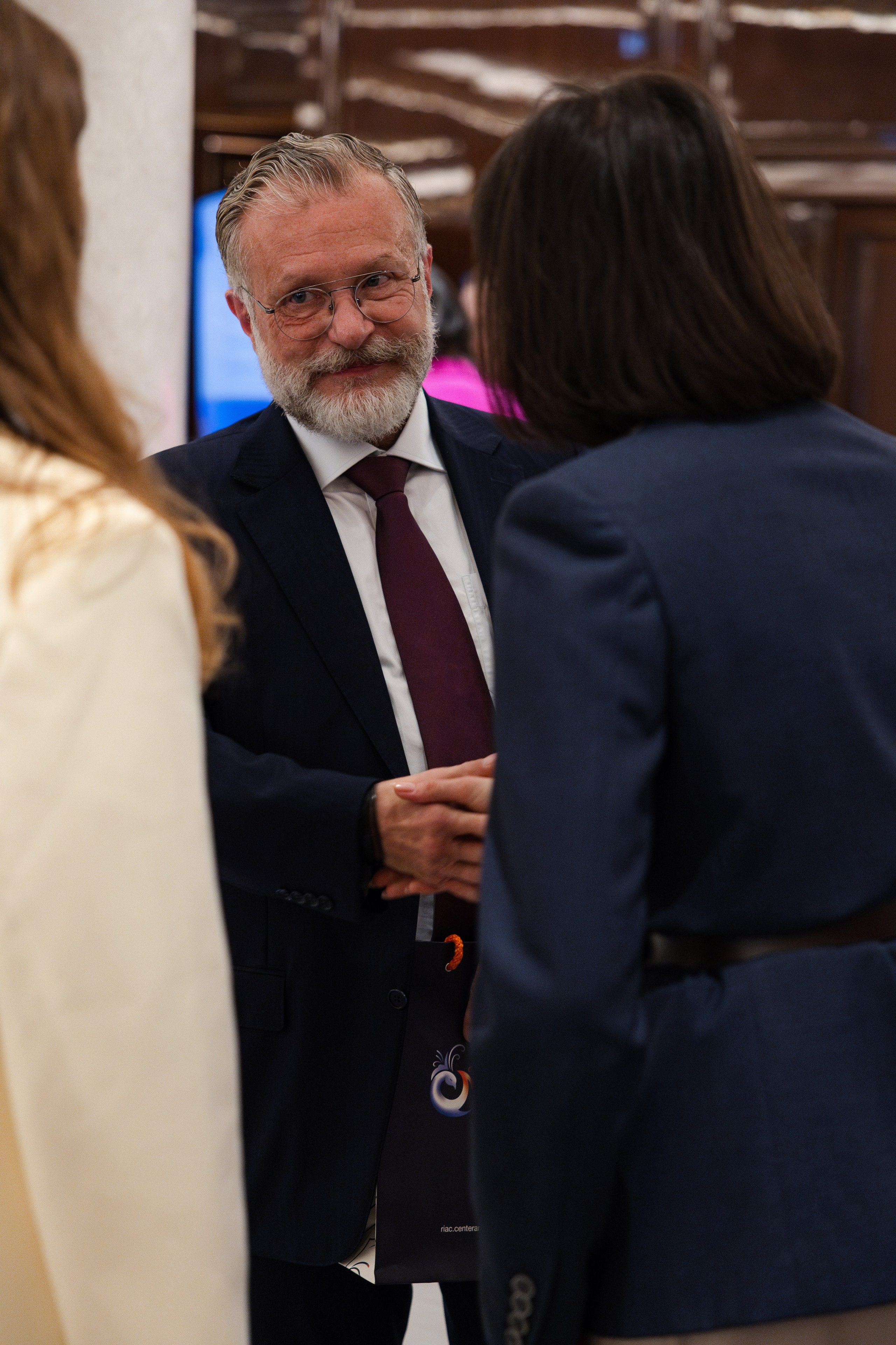 RIAC 2025. Свадебный репортажный фотограф в Москве