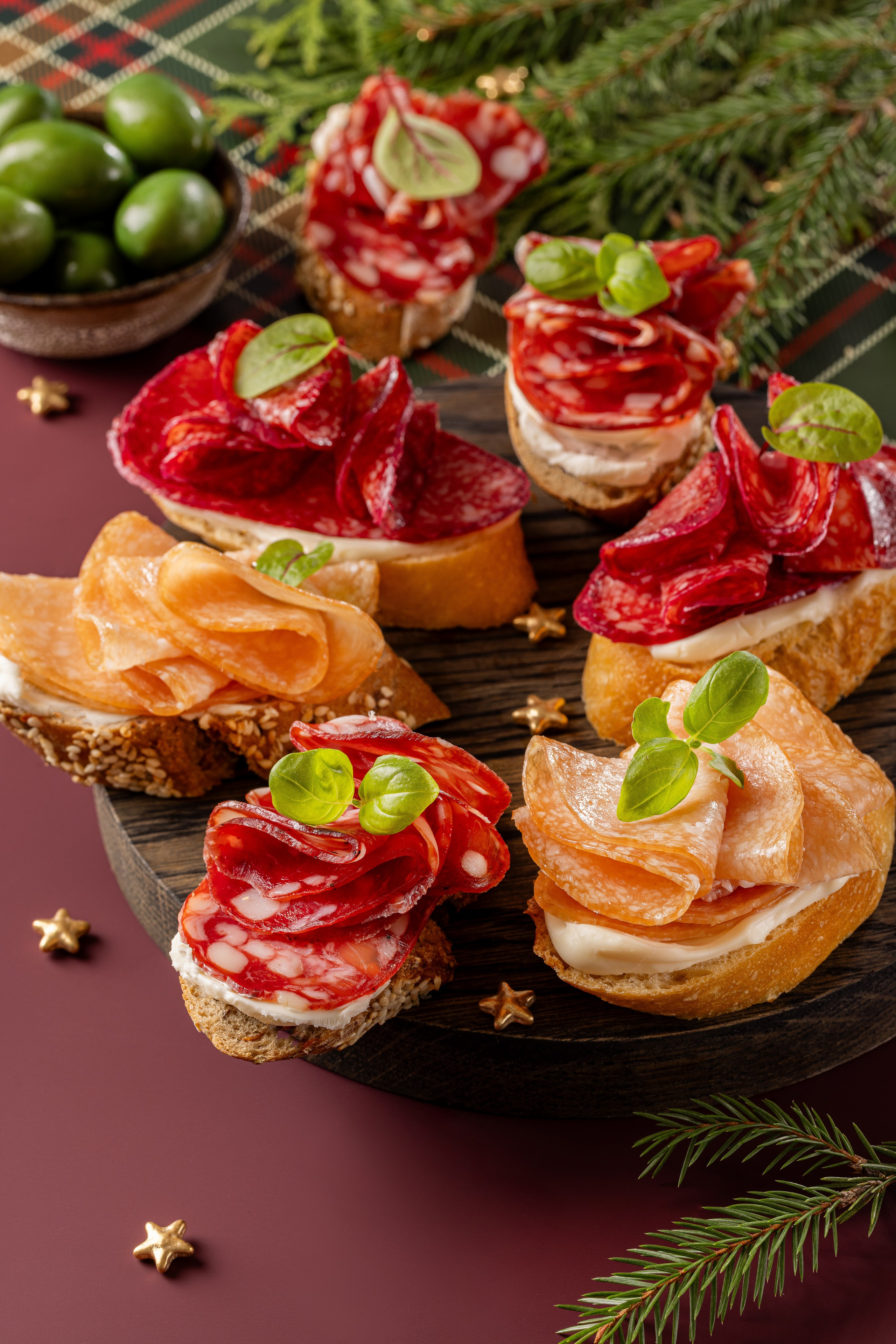 Новогоднее оформление для сети магазинов «Раменский Деликатес». Юлия Космо — фуд-фотограф, предметный стилист, Москва