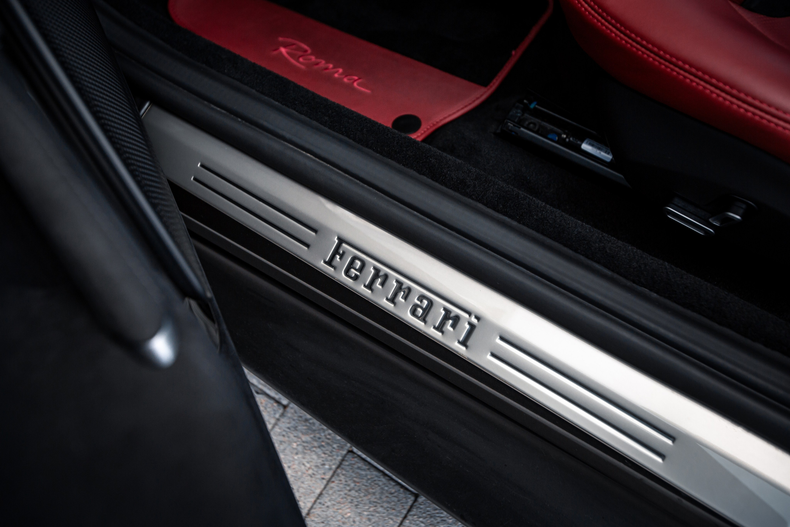 Ferrari Roma. Автомобильный фотограф в Москве Андрей Емельянов