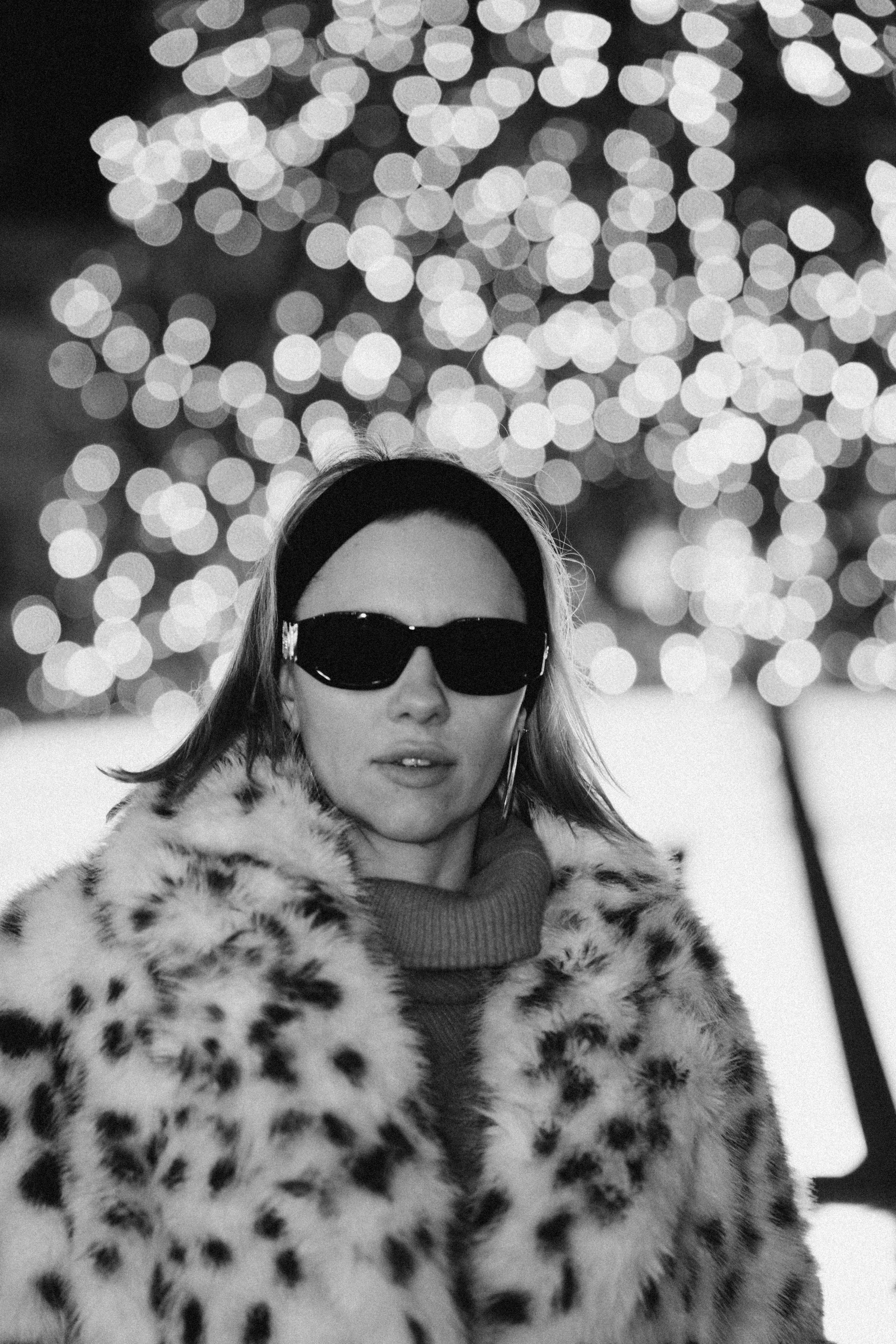 ПРОГУЛКА НА МАНЕЖНОЙ ПЛОЩАДИ ДЛЯ ДЕВУШКИ ПЕРЕД НОВЫМ ГОДОМ (НОВОГОДНЯЯ ФОТОСЕССИИЯ НА МАНЕЖНОЙ ПЛОЩАДИ). Профессиональный фотограф, Санкт-Петербург — Виктория Богомолова