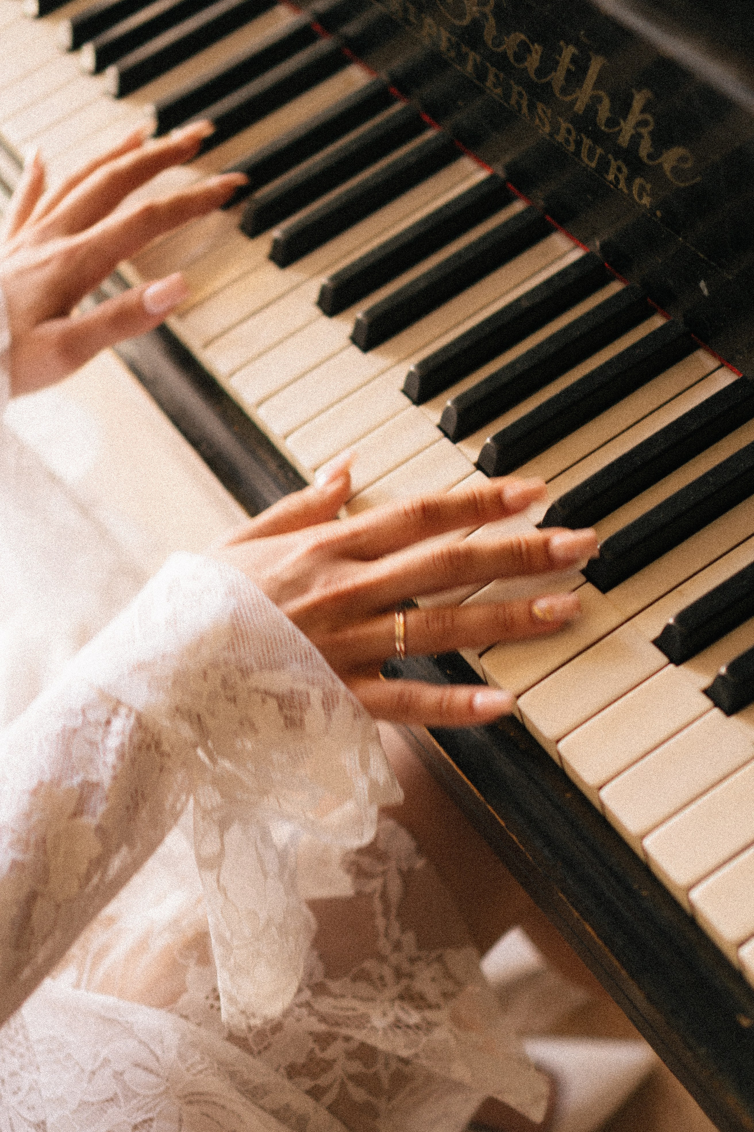 СЪЁМКИ В ПЕРВОМ ДВОРЦЕ ПРОГУЛКА И СТУДИЯ. Профессиональный фотограф, Санкт-Петербург — Виктория Богомолова