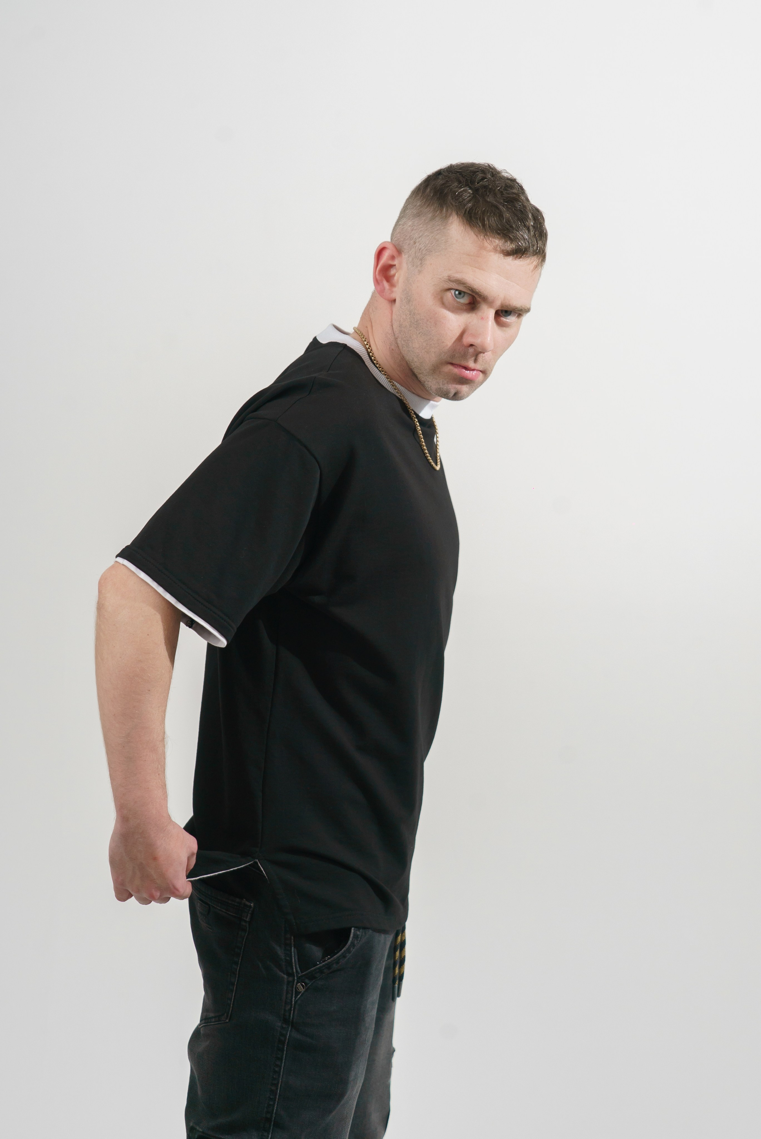 Предметная фотосъемка одежды для Wildberries и Ozon — бренды Краснодара. Фото и видеосъемка одежды для маркетплейсов Ozon, Wildberries. Шедевры для Вас! Фотограф и Видеограф в Краснодаре Пахиев Руслан