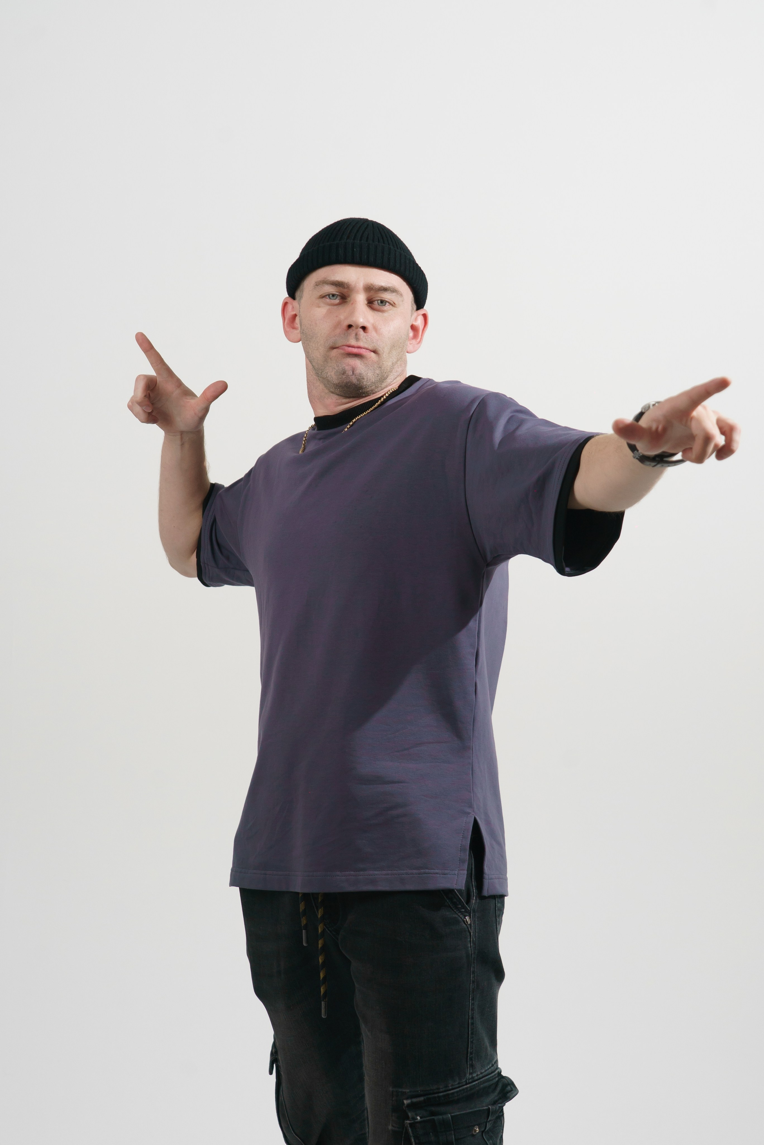 Предметная фотосъемка одежды для Wildberries и Ozon — бренды Краснодара. Фото и видеосъемка одежды для маркетплейсов Ozon, Wildberries. Шедевры для Вас! Фотограф и Видеограф в Краснодаре Пахиев Руслан