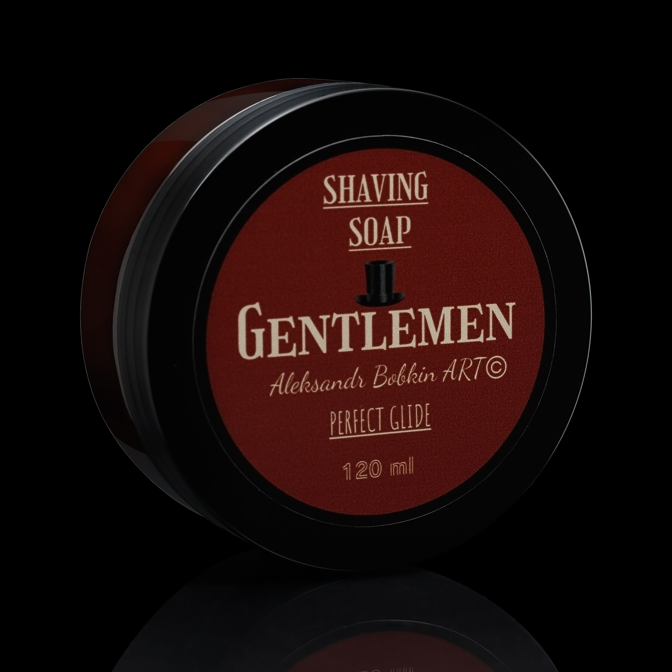 Средство личной гигиены мыло для бритья чёрный фон предметное фото