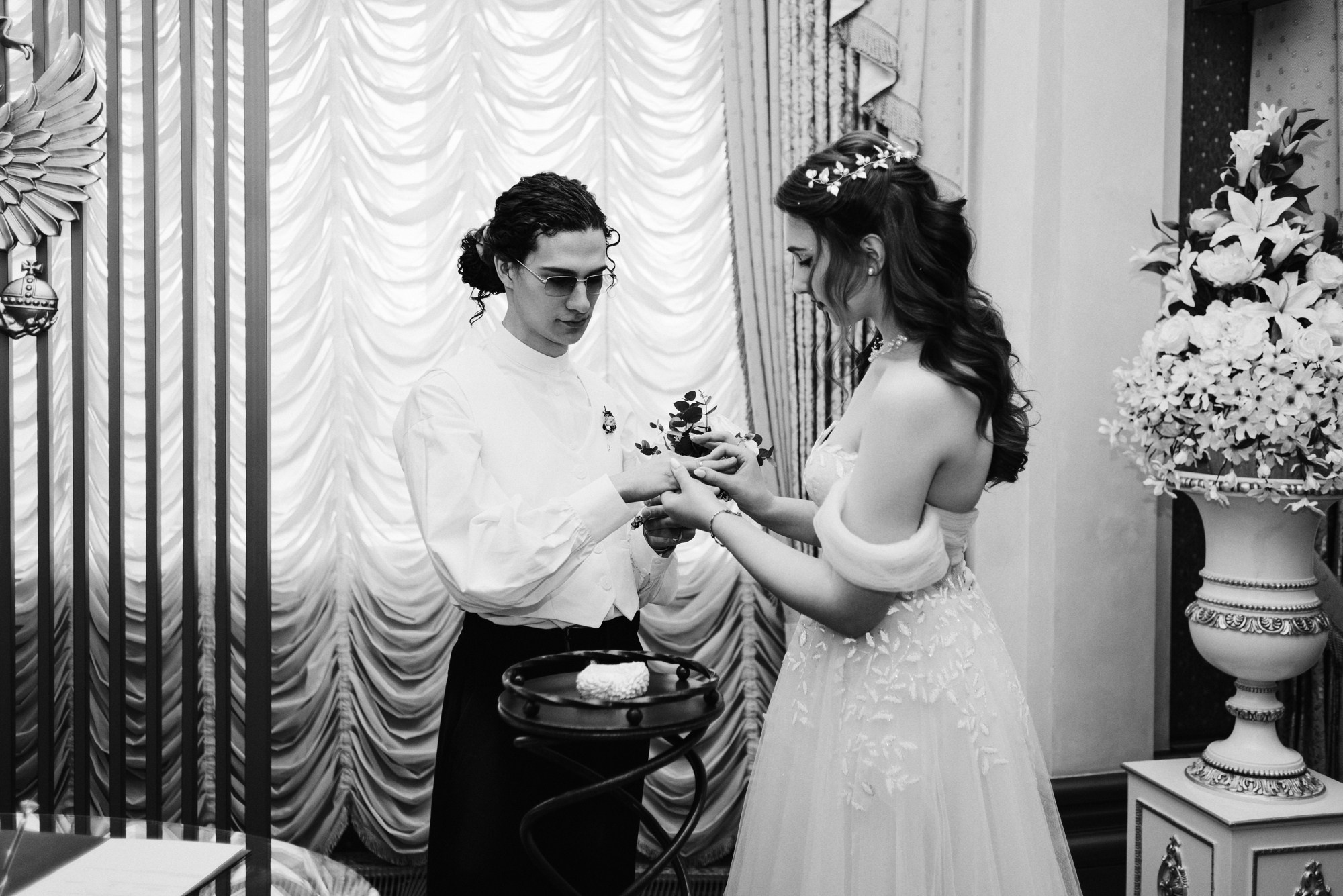 Свадебная фотосессия в Тюмени: ЗАГС, Мост Влюбленных и Монастырь | Фотограф Дарья Мустафина. Портретный фотограф Тюмень Дарья Мустафина