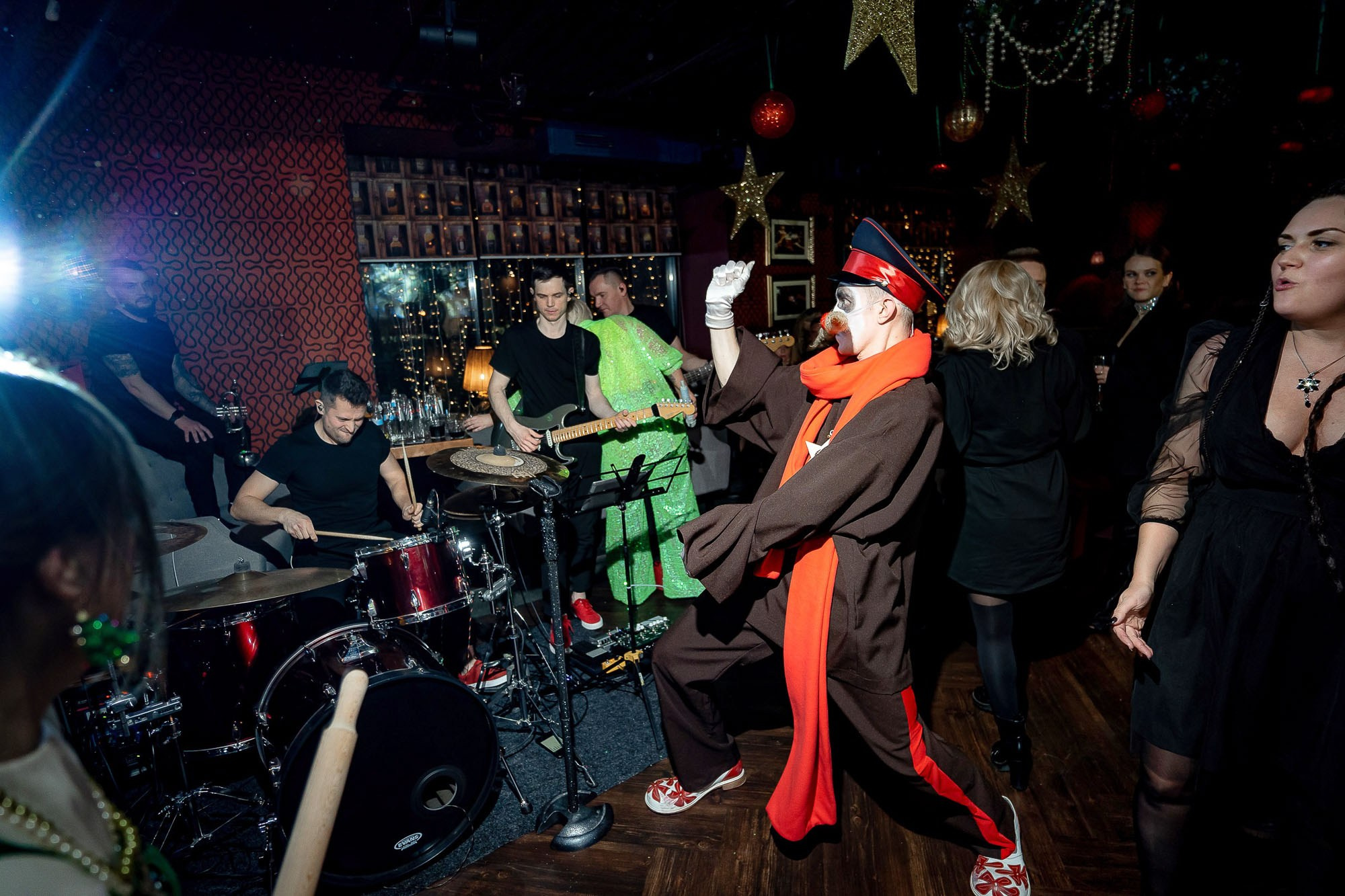 Новый год 2024 в Peoples. Сергей Кошкин. Репортажная и ивент-фотография в Сургуте