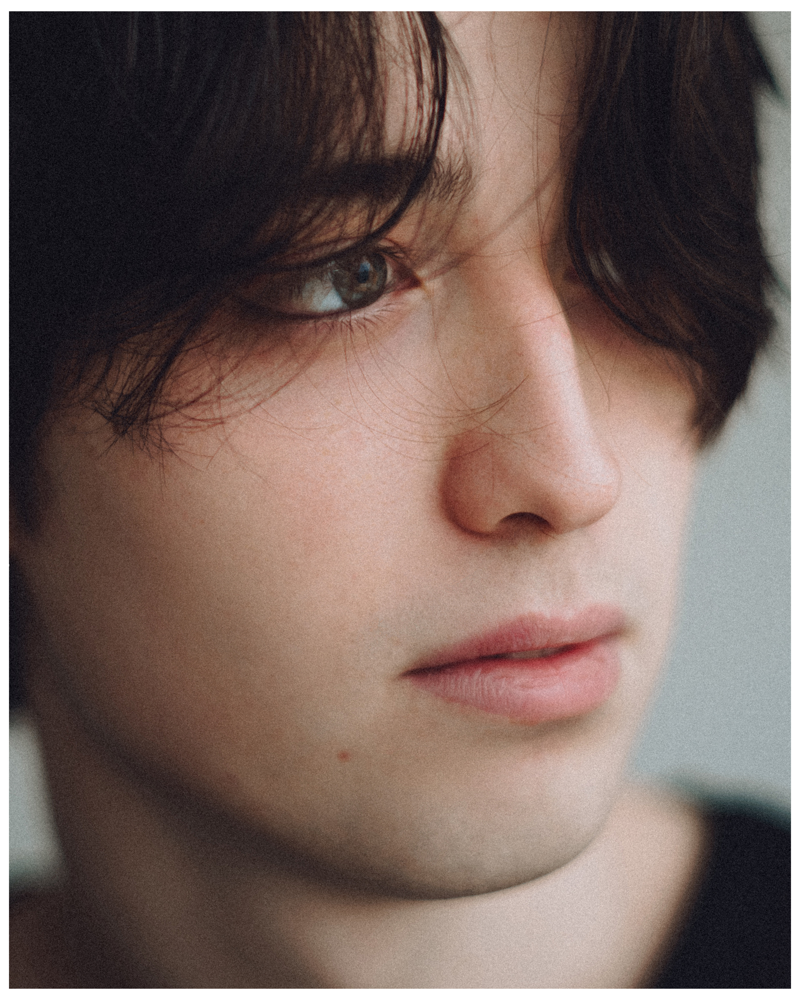 Фотосъёмка музыканта в студии на циклораме