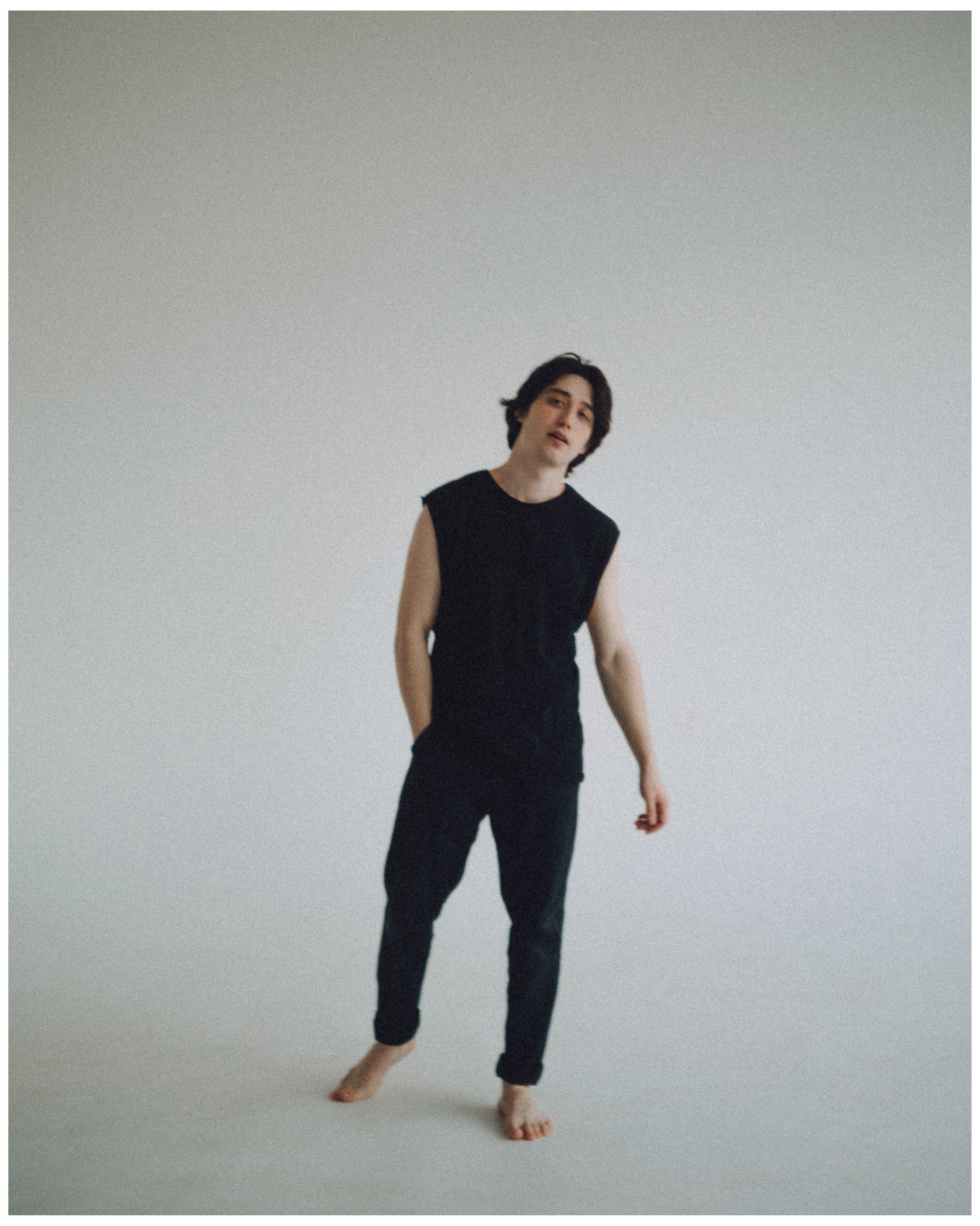 Фотосъёмка музыканта в студии на циклораме