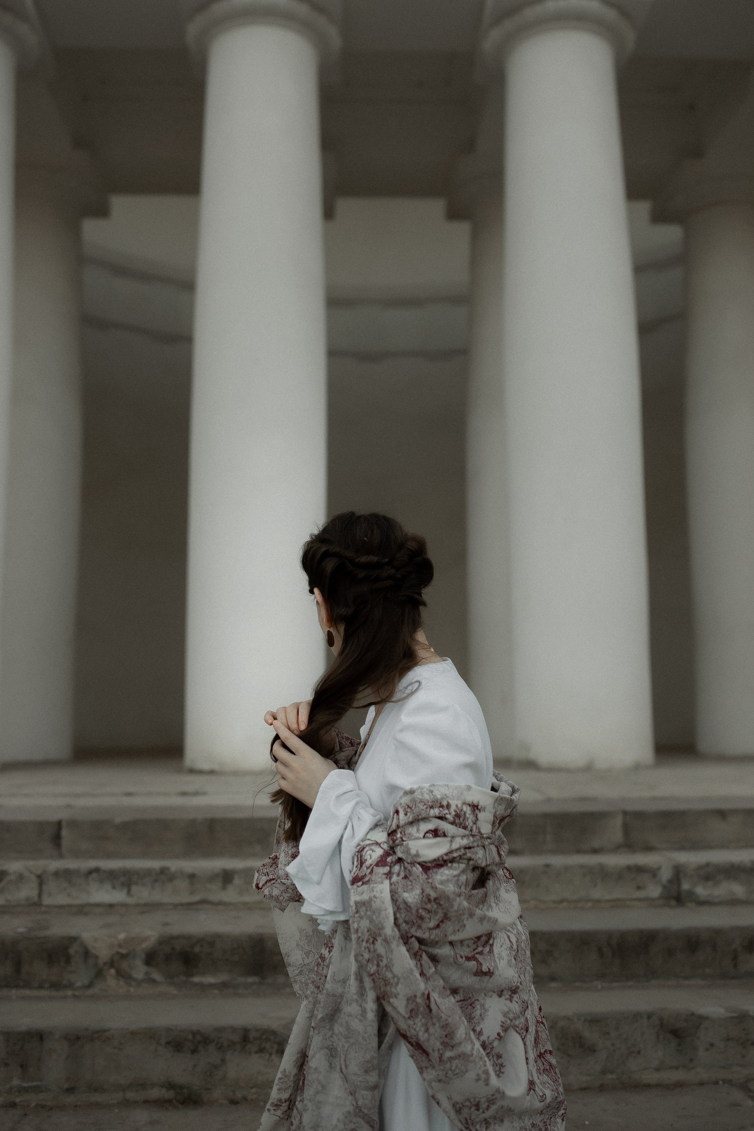 Александра. Твой проводник в мир ушедших эпох, романтики и женственности