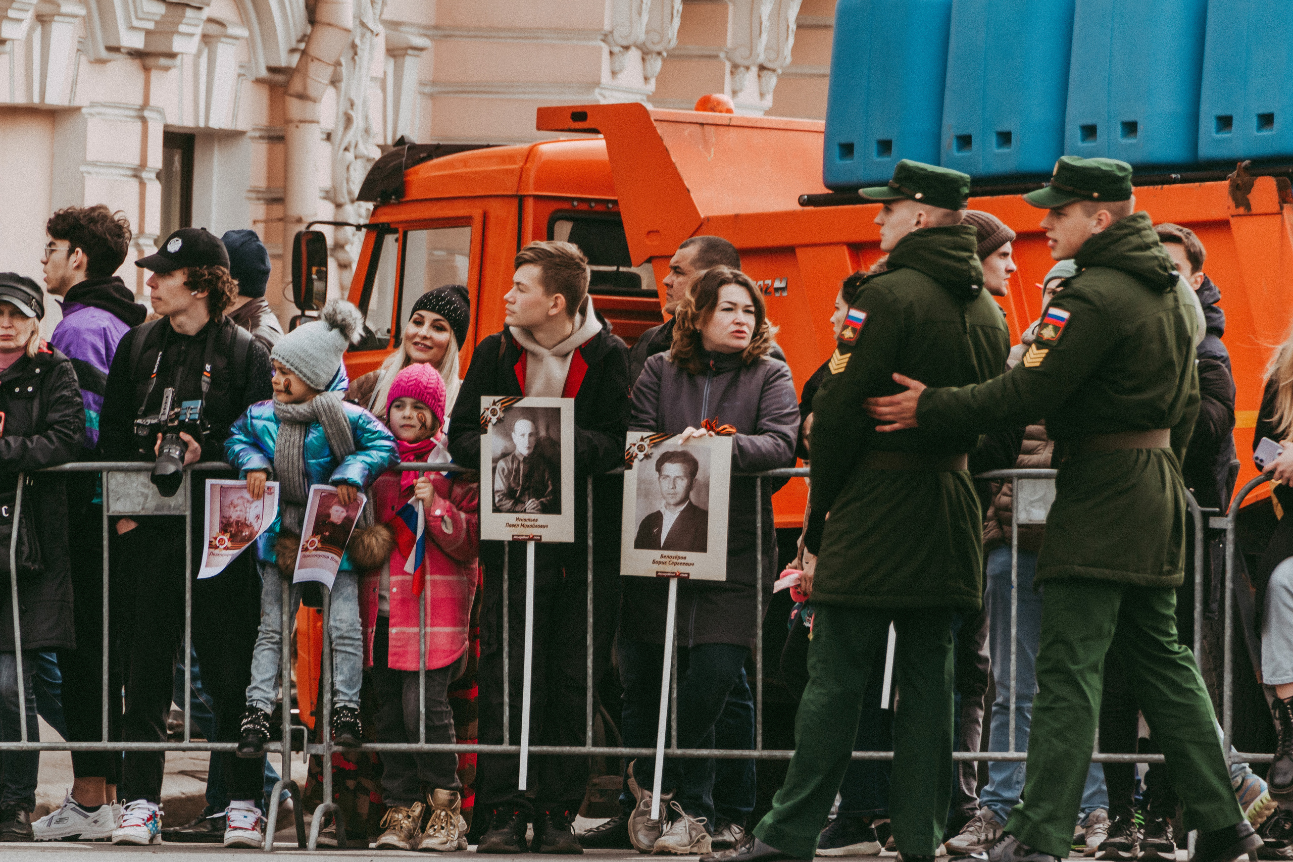 Я очень люблю фотографировать репортаж, наконец-то мы дожили до 9 мая. Семейный, Детский, Репортажный фотограф в Санкт-Петербурге Погодина Лю