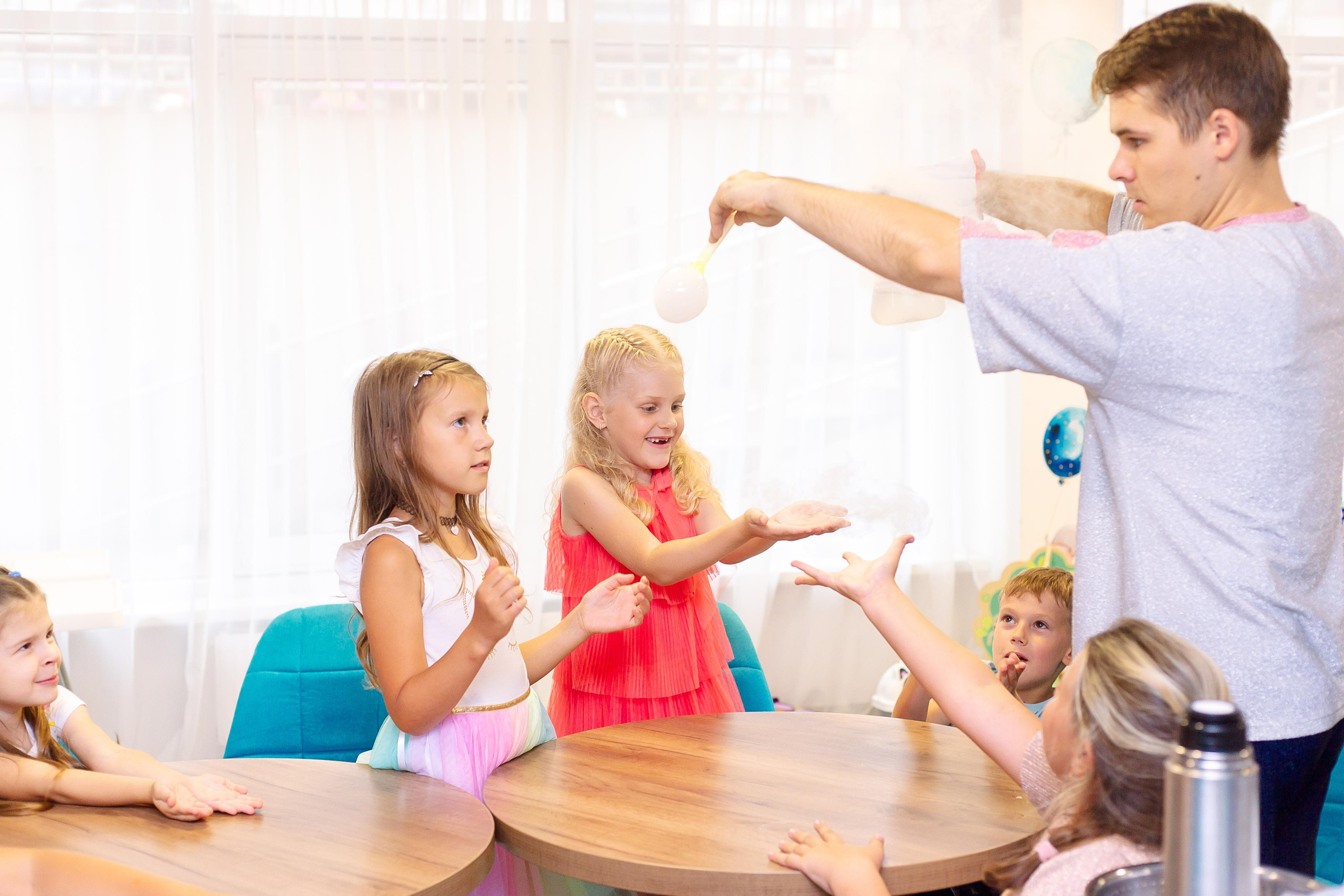Даше 6 лет. Семейный детский фотограф. Фотосессия в Минске