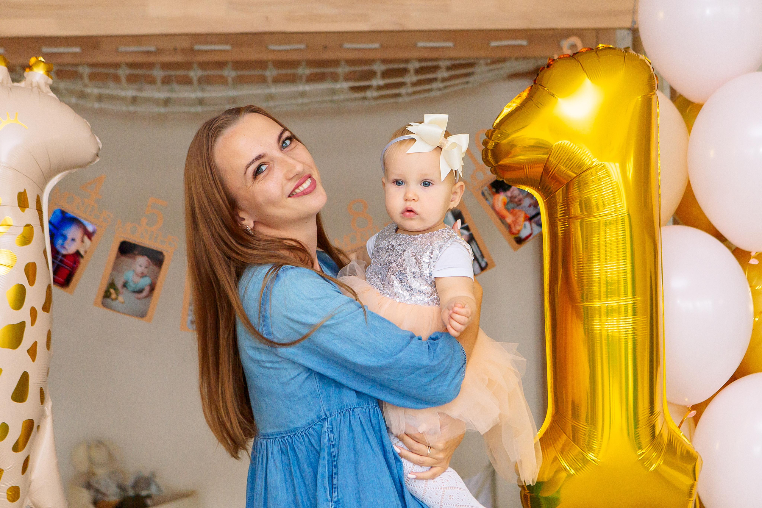 Лизе 1 годик в Пуговке. Семейный детский фотограф. Фотосессия в Минске