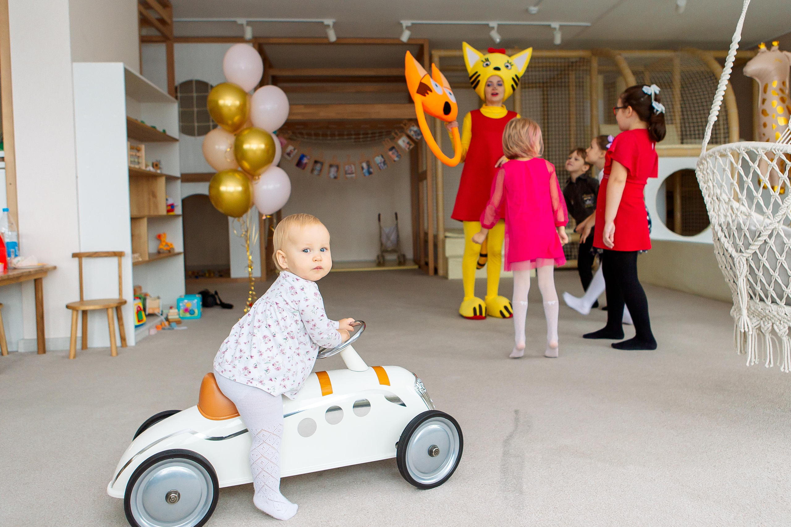 Лизе 1 годик в Пуговке. Семейный детский фотограф. Фотосессия в Минске