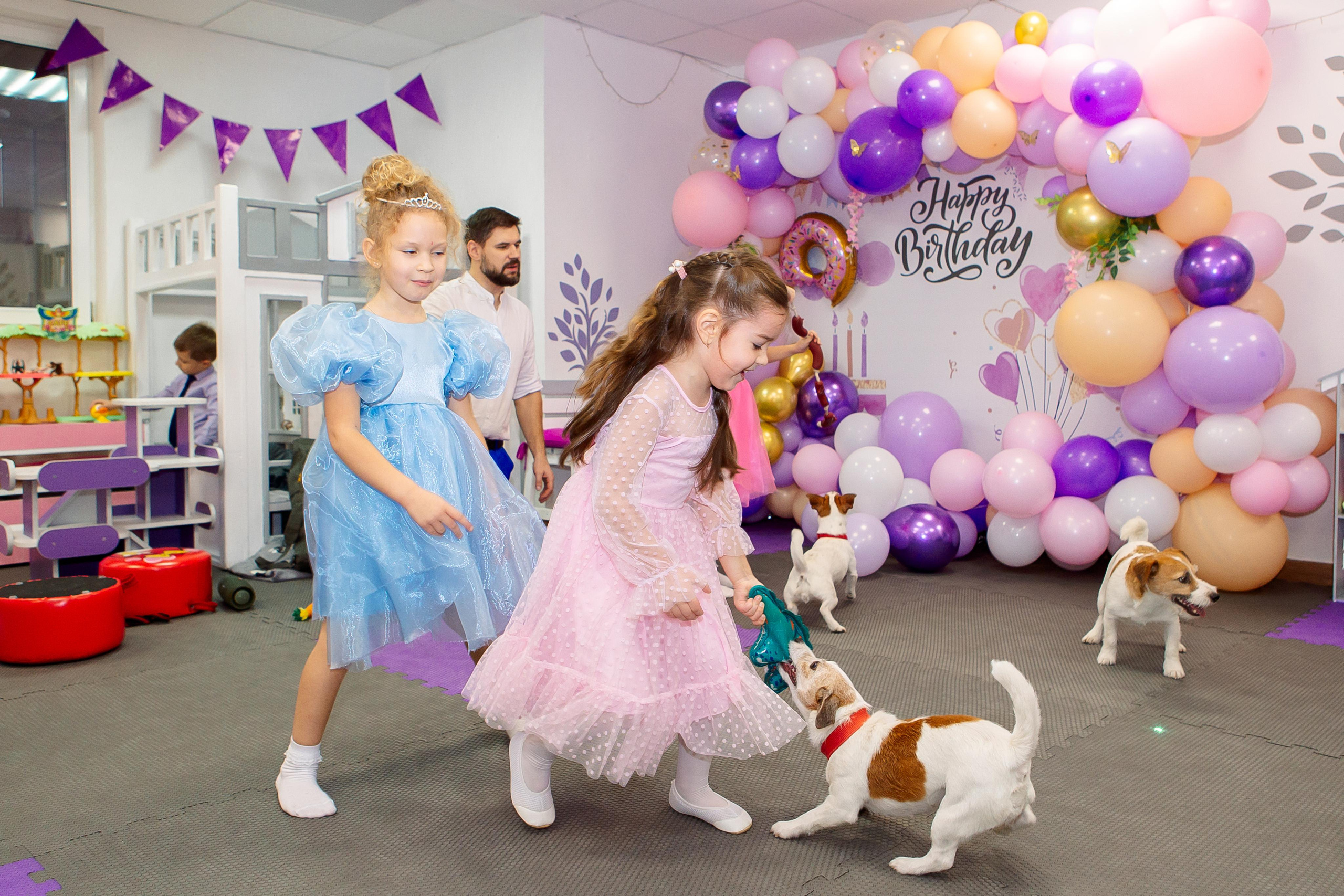 Иллария и Валерия в dana kids. Семейный детский фотограф. Фотосессия в Минске